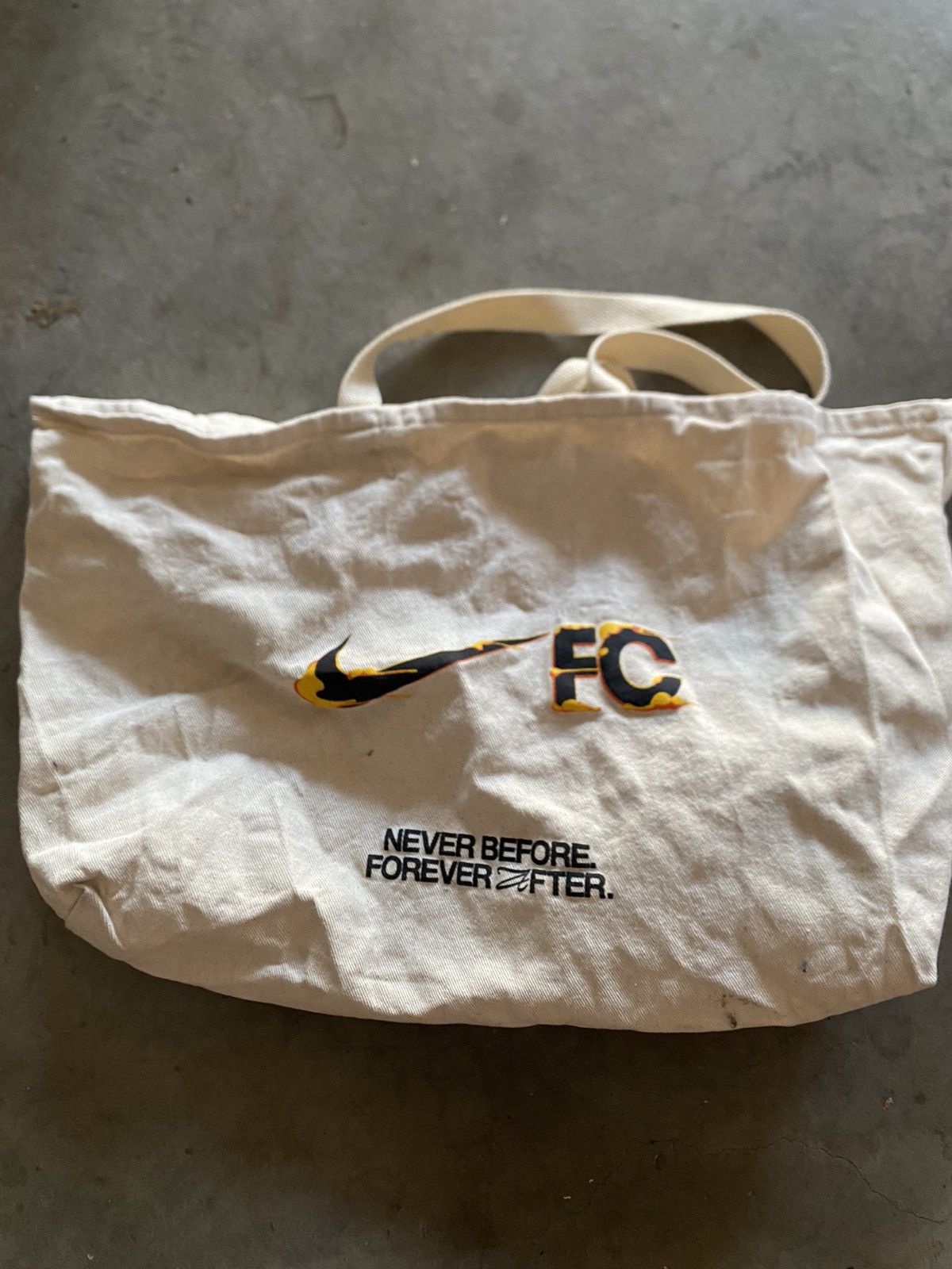 Nike Nike FC Soccer Futbol Tote Bag 🥅 Size ONE SIZE - 1 Thumbnail