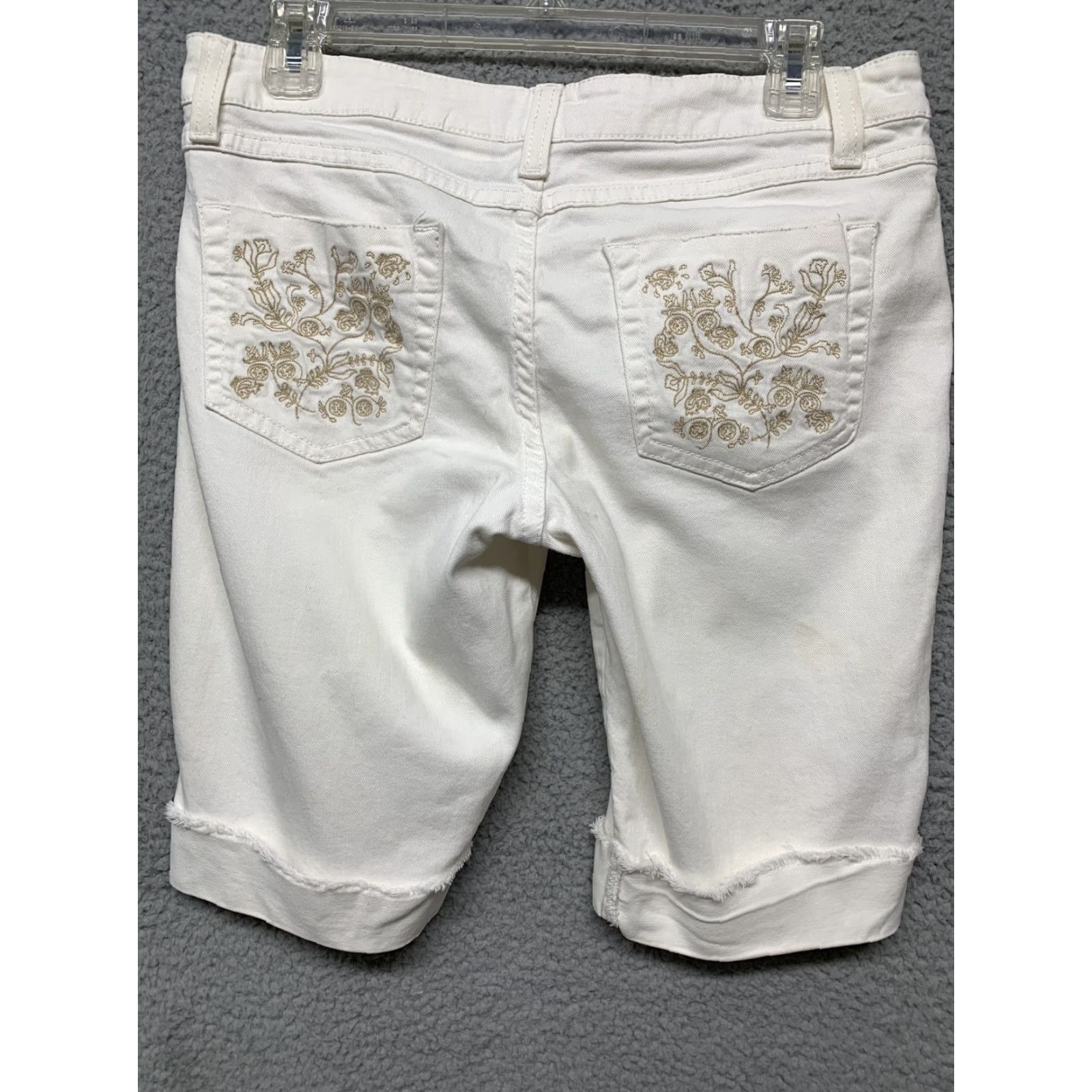 Vintage Nobo Shorts Women's/Juniors Size 11 White 6 Pockets Gold Stitching-Back Pockets Regular Fit Cotton & Spandex Casual Modern Chino 10in Inseam Size 32" / US 10 / IT 46 - 4 Thumbnail