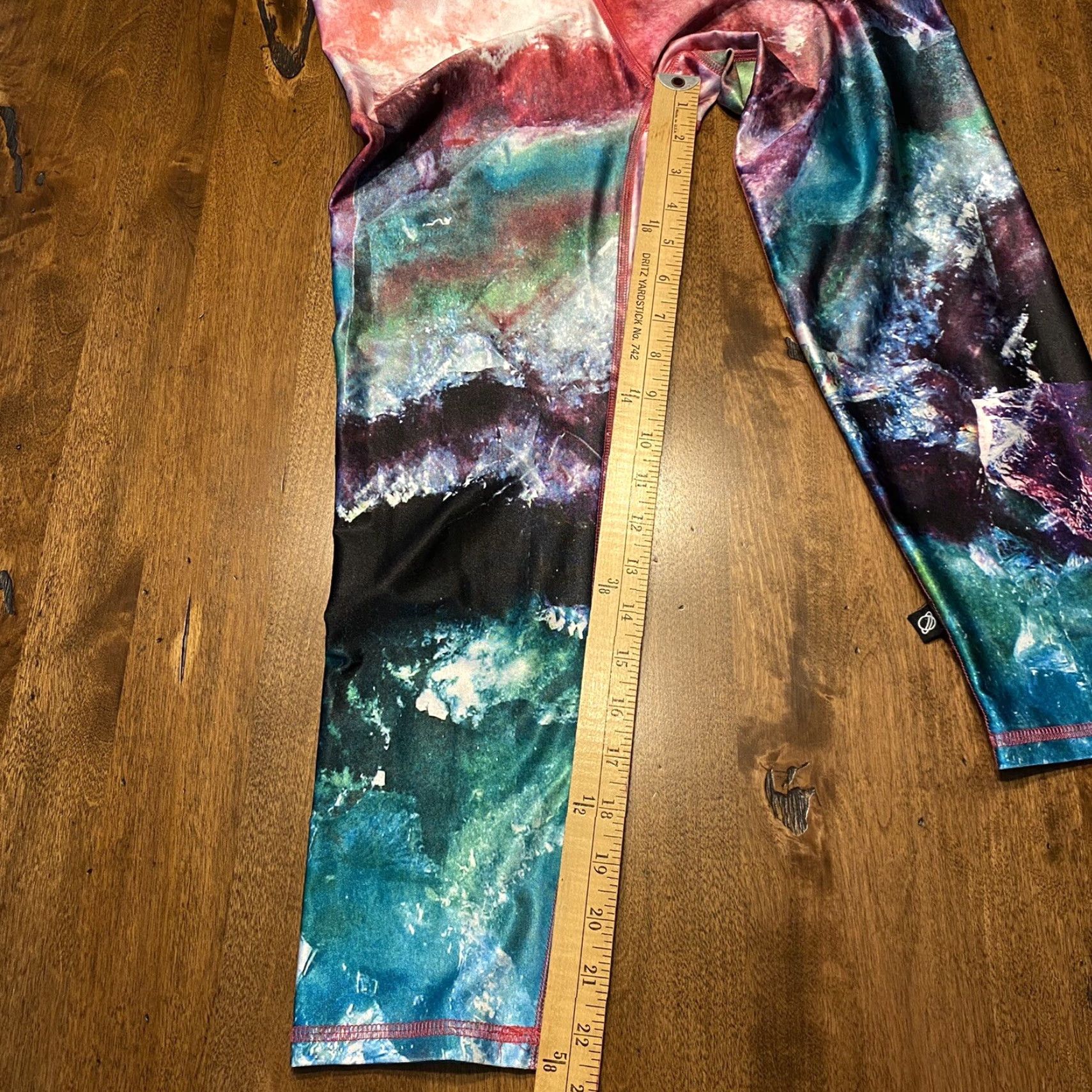Terez Terez Leggings Womens L Multicolor Pink Purple Green 22.5” Inseam Capris Capris | Leggings | Womens | Regular | Multicolor Size 27" / US 4 / IT 40 - 6 Thumbnail