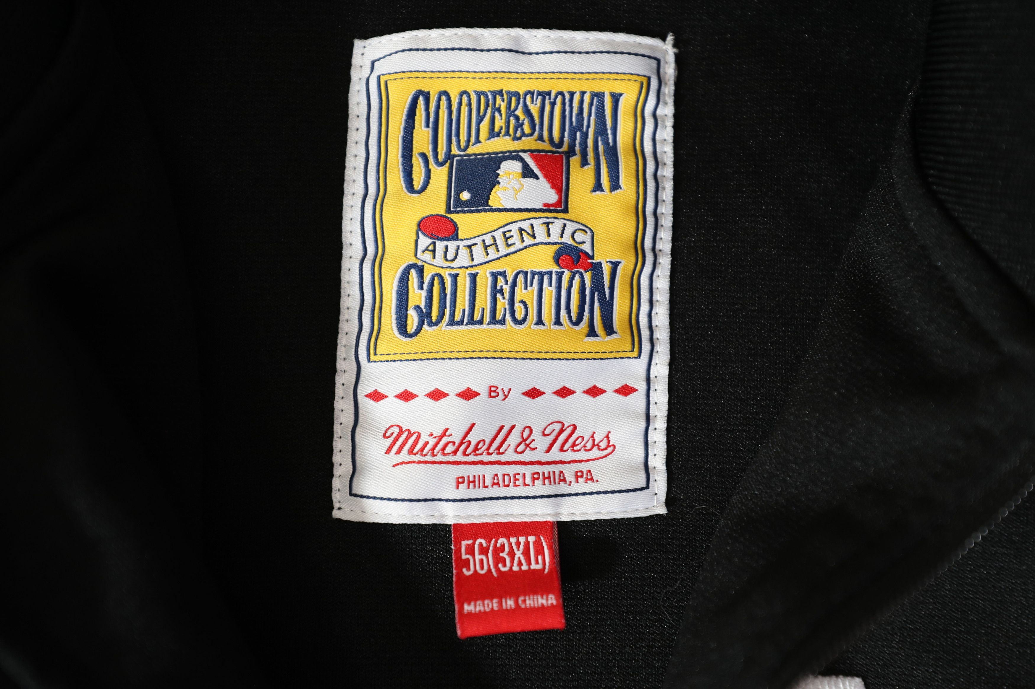 Cooperstown Collection Vintage 1987 Pittsburgh Pirates Coaches Jacket (XXXL) Size US XXL / EU 58 / 5 - 10 Thumbnail