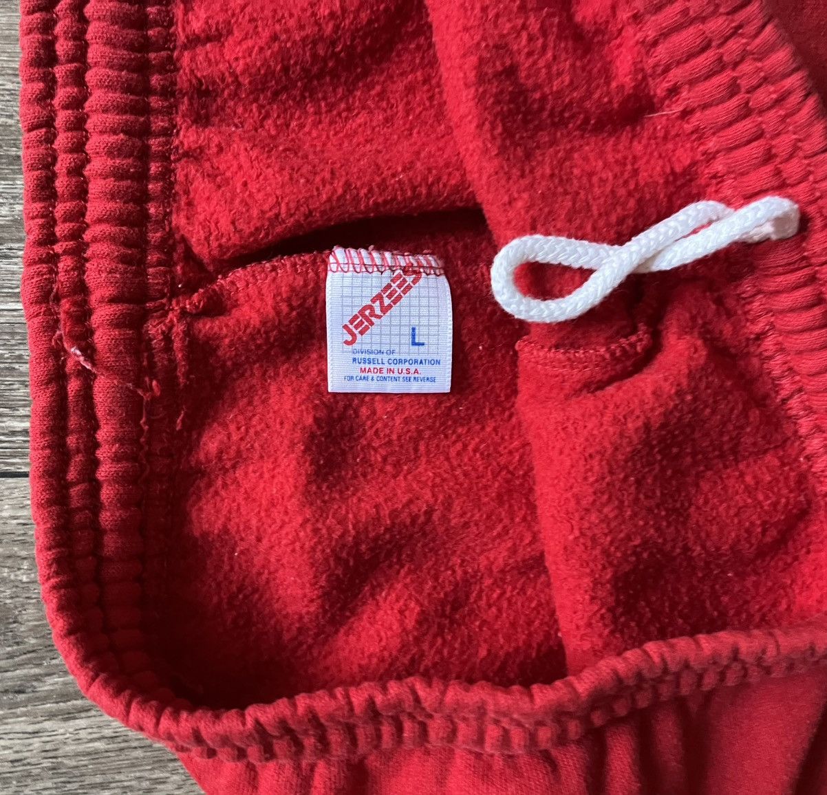 Vintage Vintage Made in USA Jerzees Red Sweatpants Size US 30 / EU 46 - 2 Thumbnail