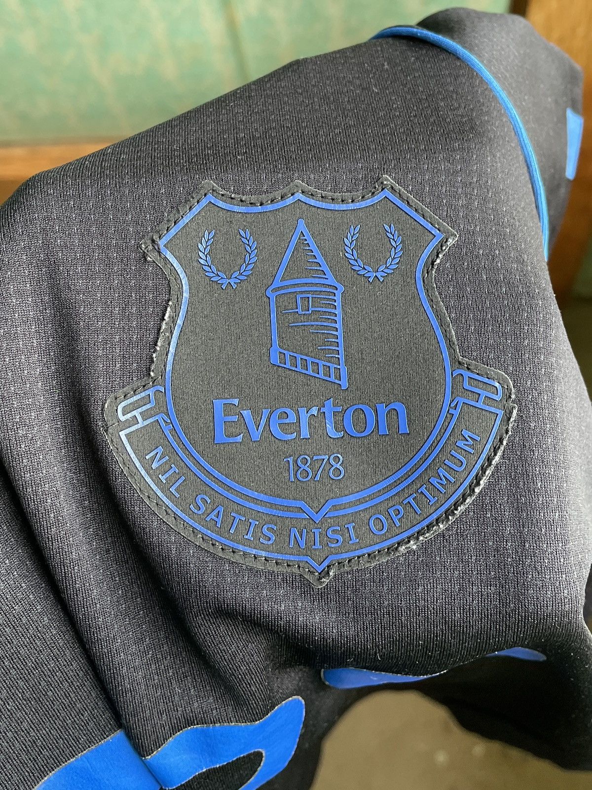 Hummel Everton Hummel 2021/22 Training Football Soccer Jersey shirt Size US XL / EU 56 / 4 - 8 Thumbnail