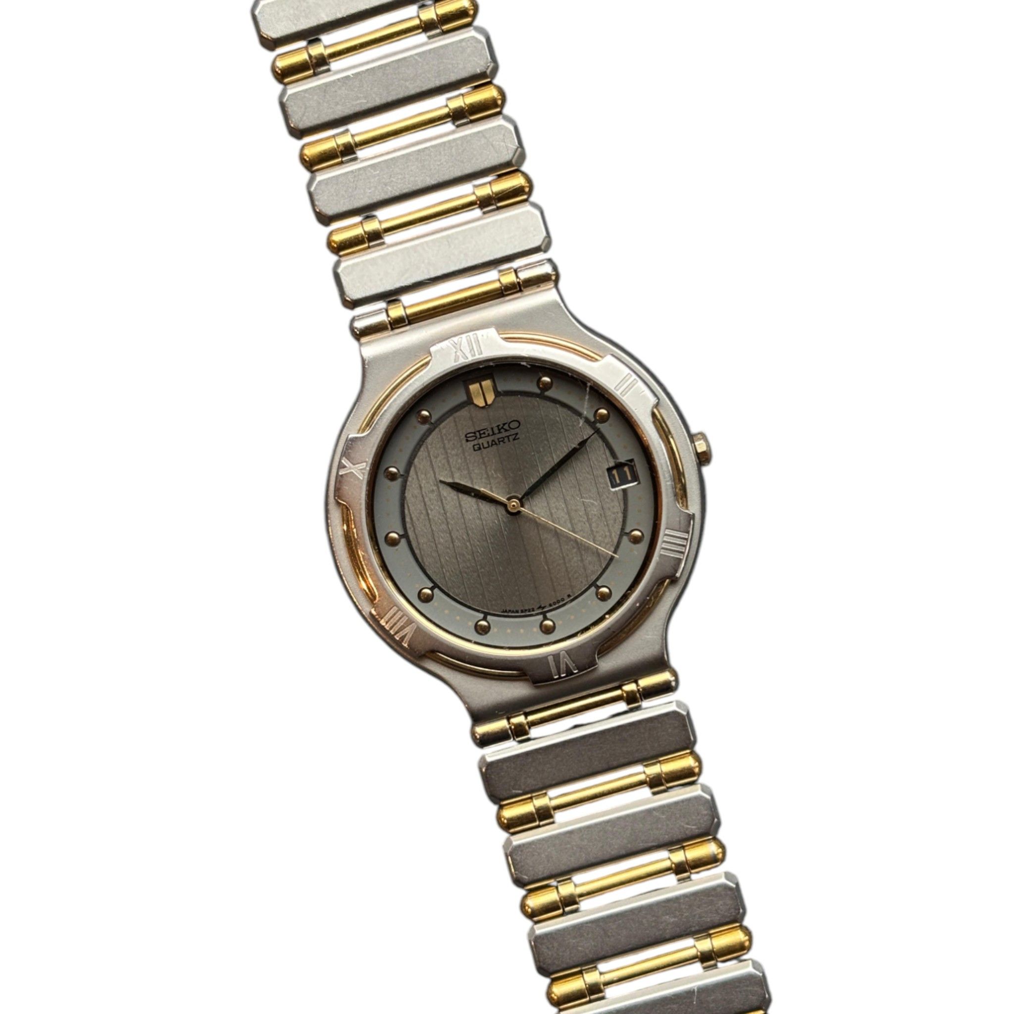 Seiko Seiko 5P22-6020 Two Tone Guiloche Dial Size 36 - 2 Thumbnail
