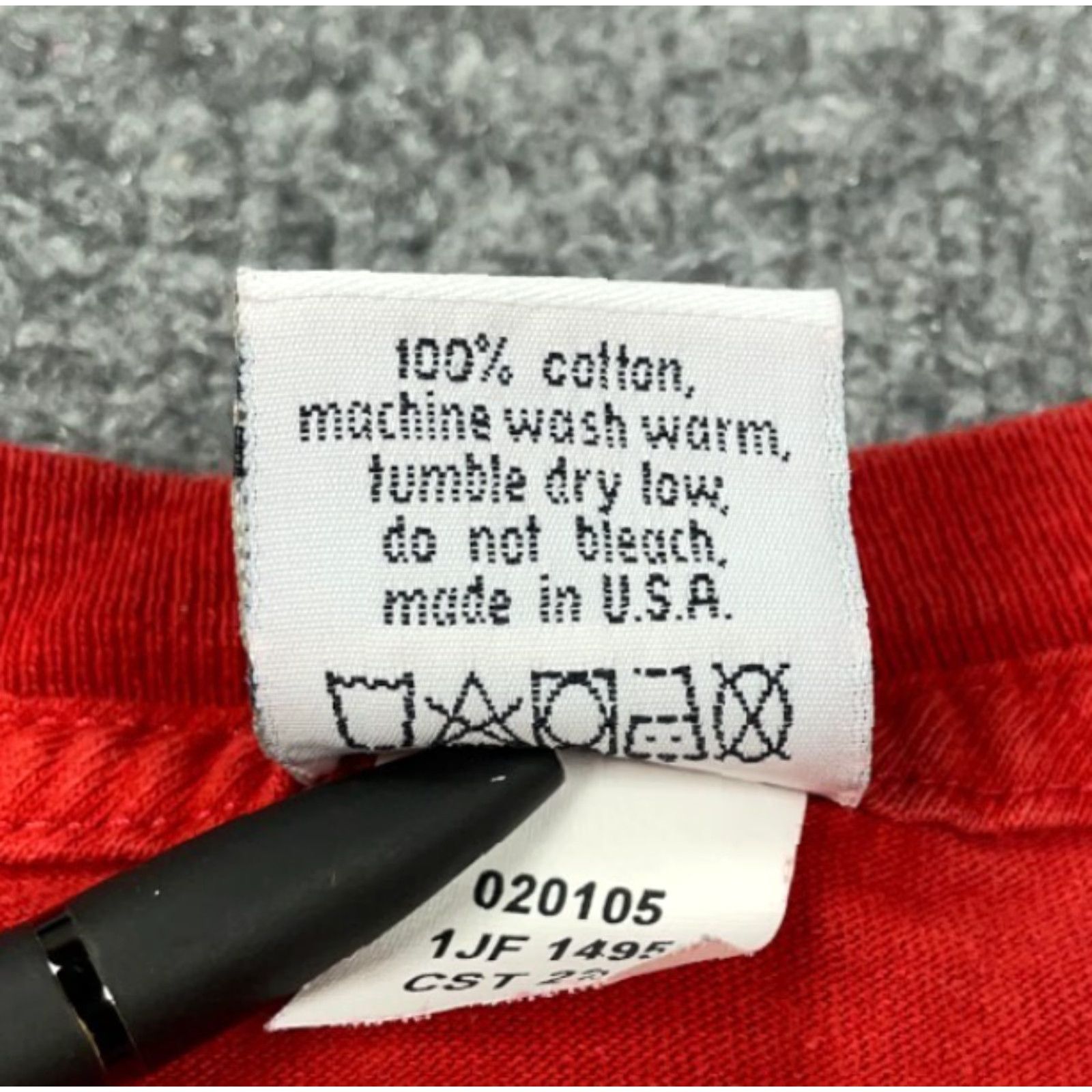 Calvin Klein VINTAGE Calvin Klein T-Shirt Women's L Red 90s Spell Out Print Cotton USA Made Retro Shirt Basic Casual Short Sleeve Crew Neck Size L / US 10 / IT 46 - 4 Thumbnail