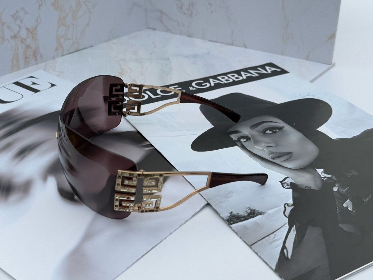 Givenchy Givenchy vintage sunglasses SGV213S Size ONE SIZE - 17 Thumbnail