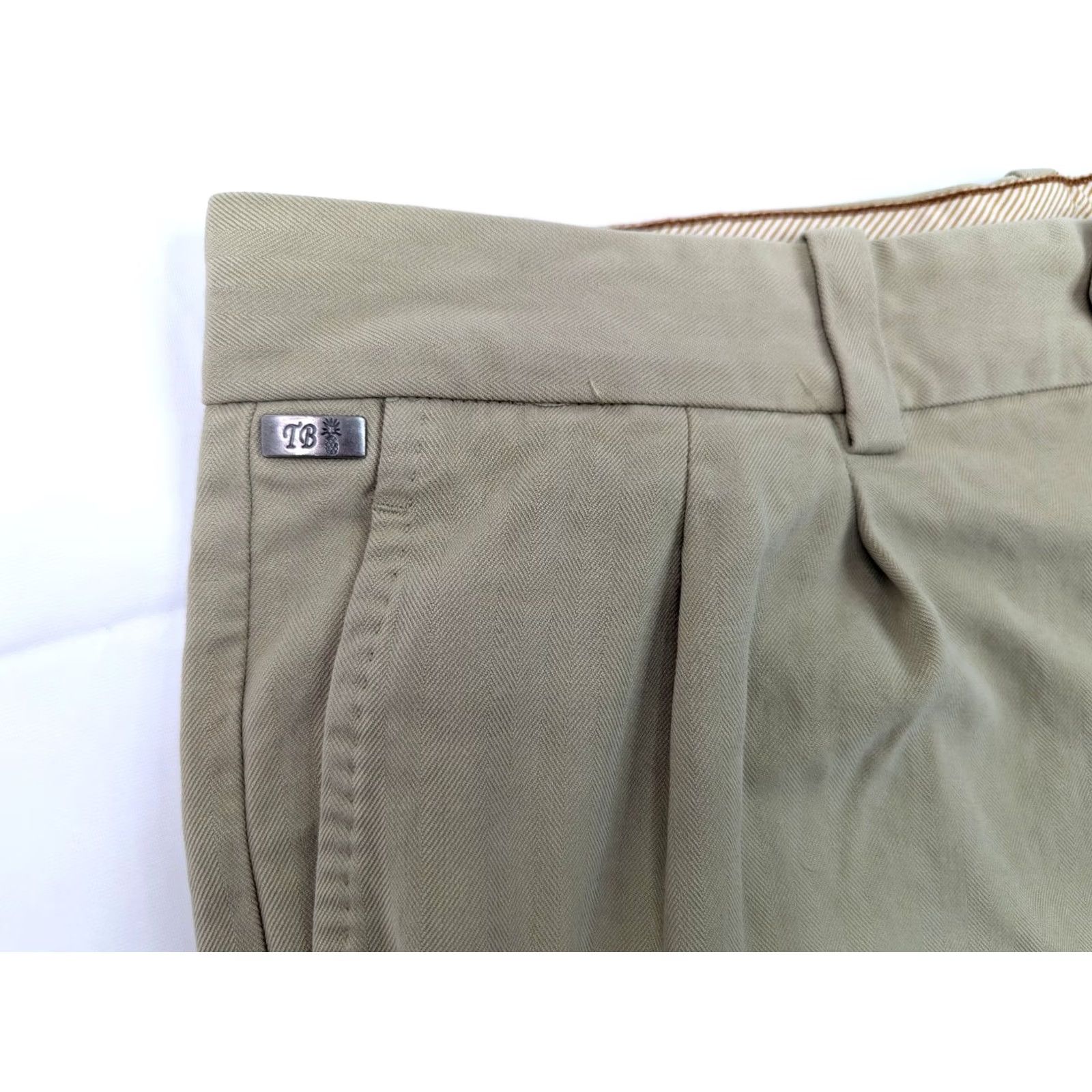 Tommy Bahama Tommy Bahama Silk Pants Beige 37x31 Dress Pants Mens Silk Blend Classic Pleated Front Button Zip Pocket Casual Business Travel Resort Wear Size US 37 - 5 Thumbnail