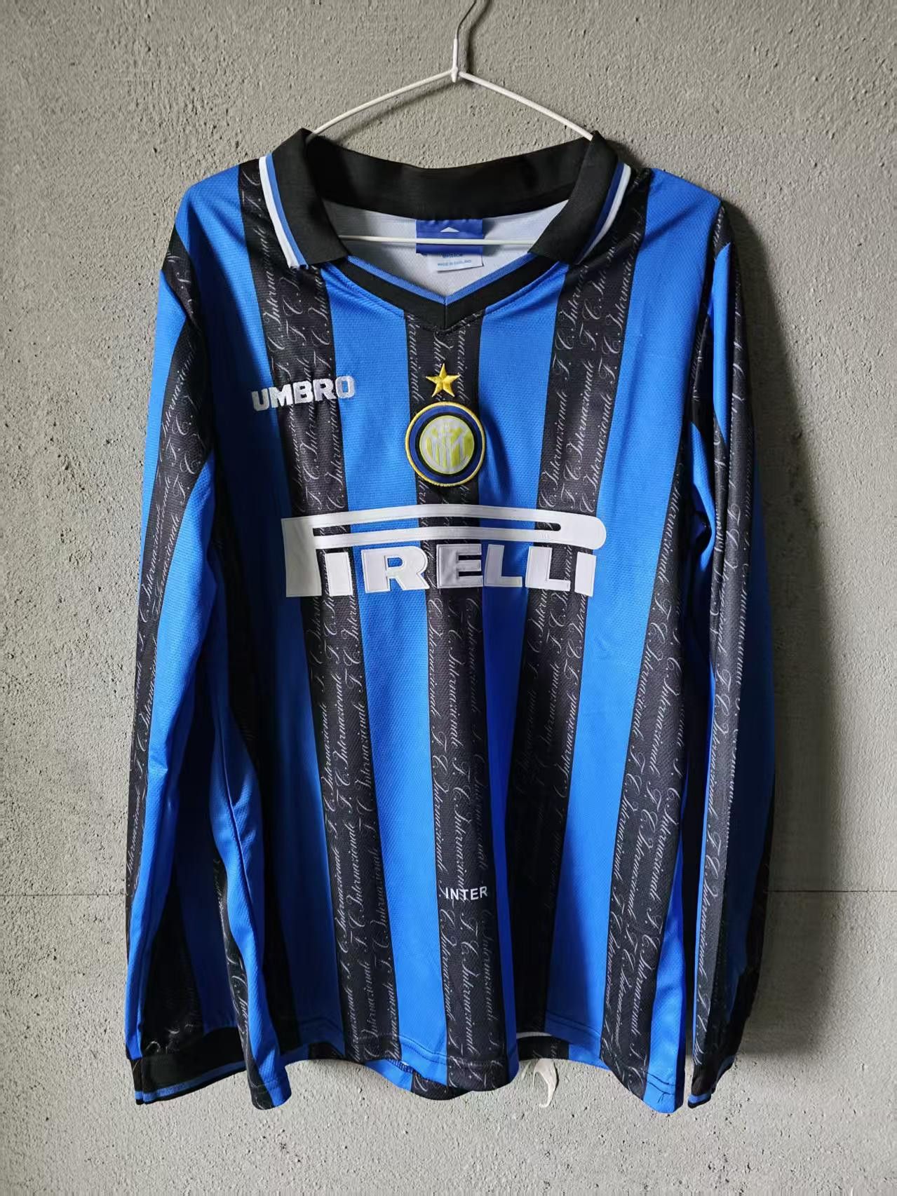 Other 1997 1998 Inter Milan Soccer Jersey Size US S / EU 44-46 / 1 - 1 Thumbnail