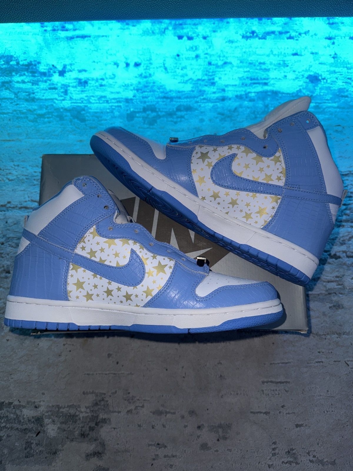Nike × Supreme Nike Dunk High Pro SB x Supreme Size US 9.5 / EU 42-43 - 2 Thumbnail