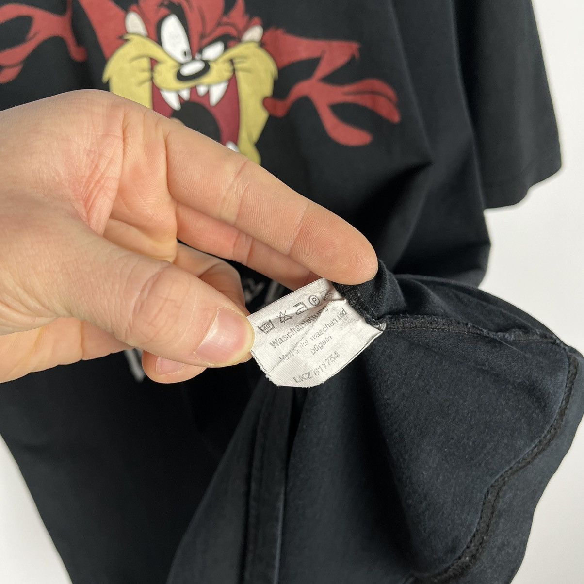 Vintage Vintage Looney Tunes Tazmanian Devil Taz cartoon T Shirt 00s Size US M / EU 48-50 / 2 - 9 Thumbnail