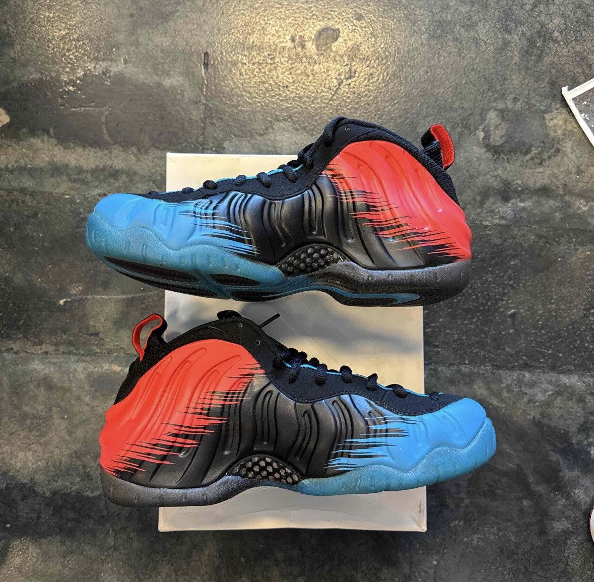Nike Foamposite Pro Spiderman Size US 10.5 / EU 43-44 - 2 Thumbnail