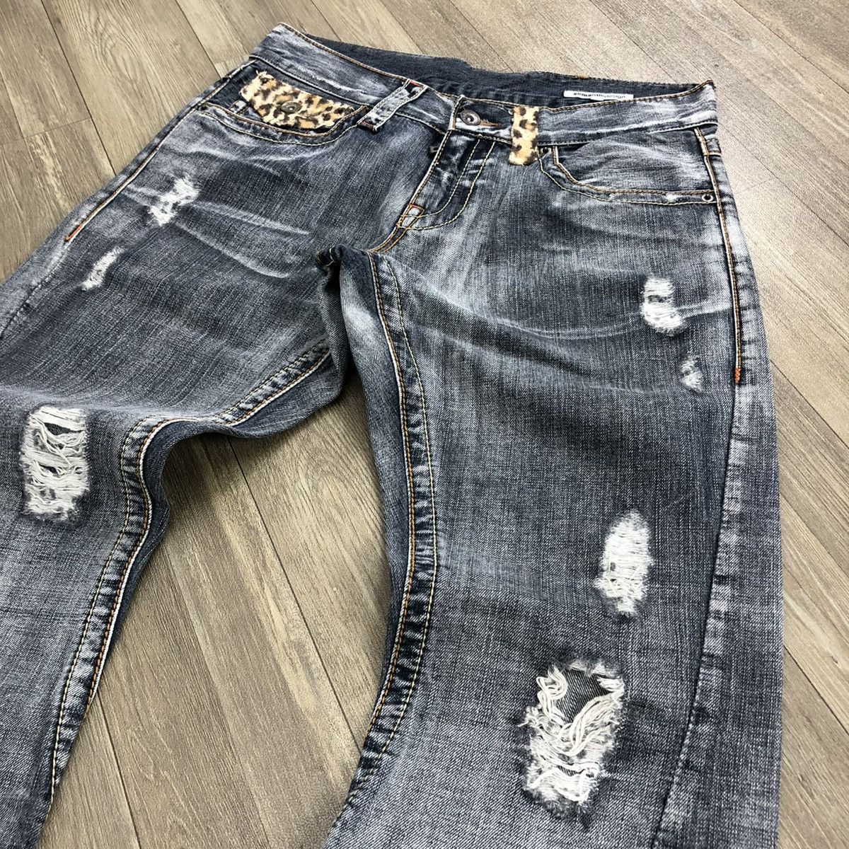 If Six Was Nine × Japanese Brand × semanticdesign 2000s Semantic Design Leopard Distressed LGB Flarred Jeans Size US 30 / EU 46 - 5 Thumbnail