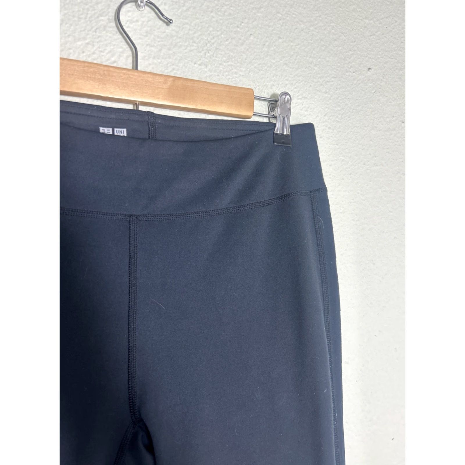 Uniqlo VINTAGE Uniqlo Womens Capri Yoga Pants Leggings Capris 28x24 M Black Capris Yoga Womens M Black Capris leggings Size 32" / US 10 / IT 46 - 5 Thumbnail