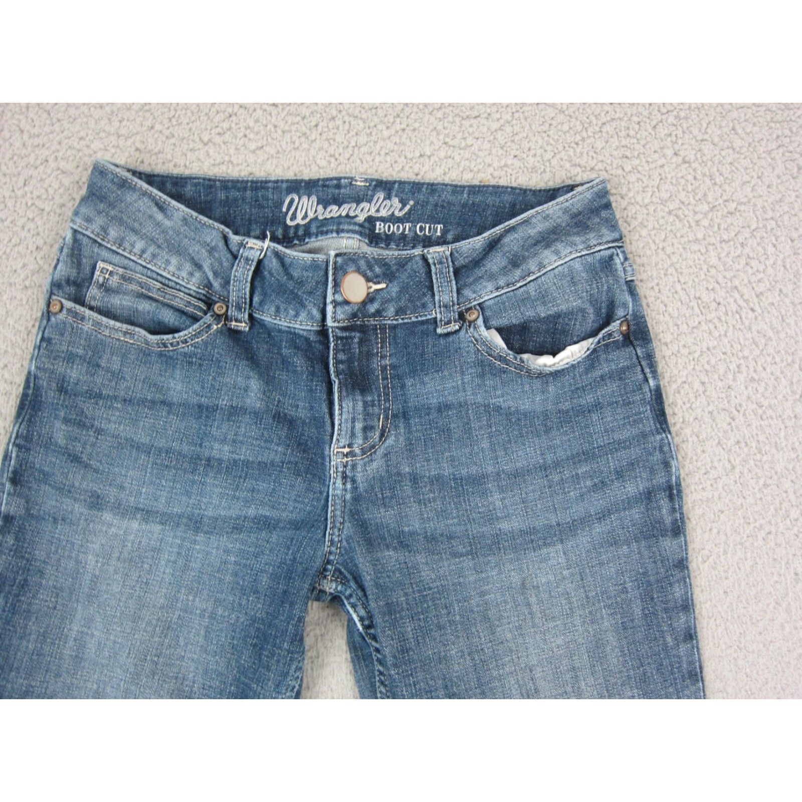 Wrangler Wrangler Jeans Womens 5x32 Blue Bootcut Retro Denim Medium Wash Western 5-Pocket Design Flare Jeans Mens? Womens Size 27" / US 4 / IT 40 - 2 Thumbnail