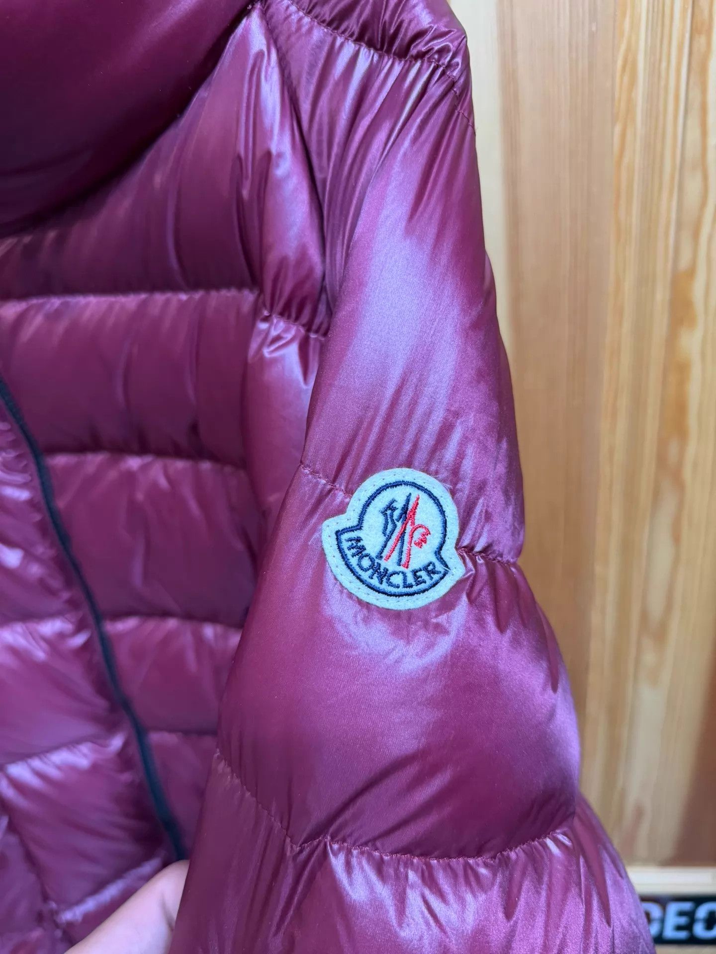 Moncler Moncler Burgundy Caped Puffer Coat Size 2 Size XS / US 0-2 / IT 36-38 - 3 Thumbnail