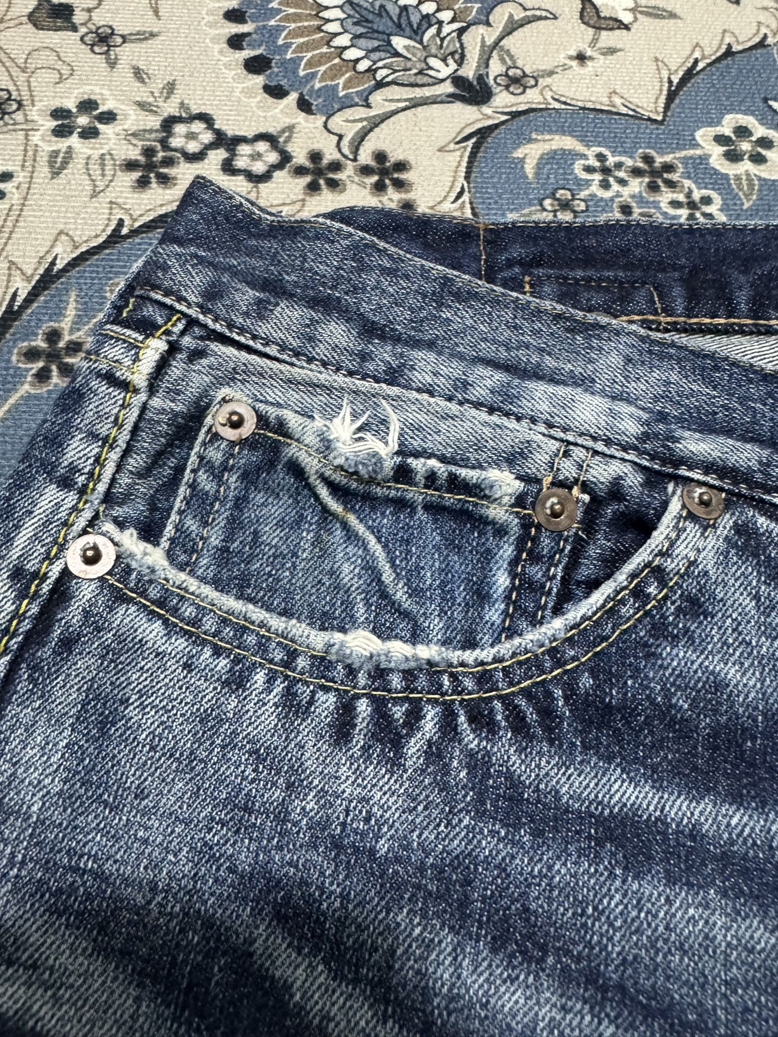Japanese Brand × Vintage Vintage Japanese Brand RNA Buckle Back Buttonfly Jeans 501XX Size US 32 / EU 48 - 9 Thumbnail