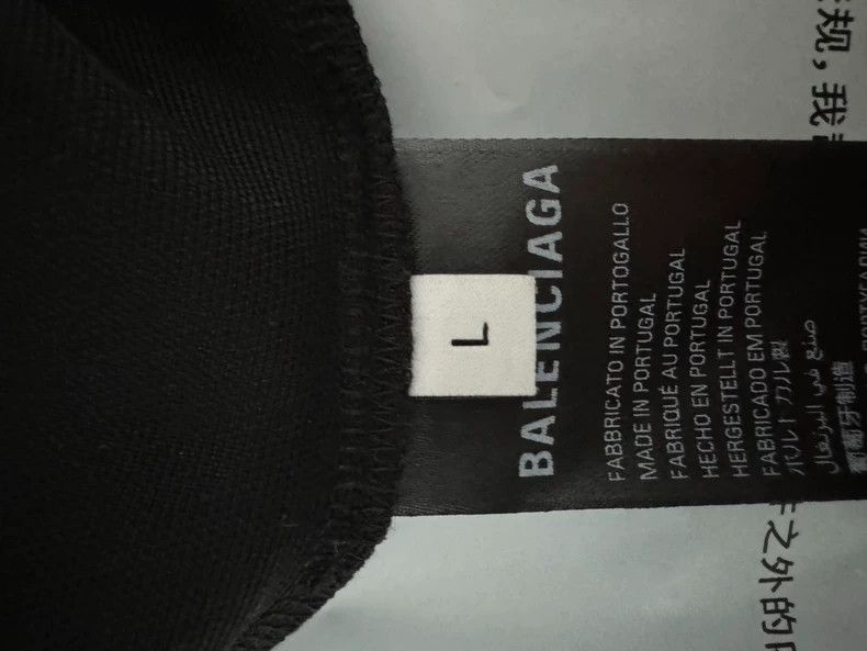 Balenciaga Balenciaga Letter V-Neck Casual Ski Shirt Long Sleeve Size US L / EU 52-54 / 3 - 4 Thumbnail