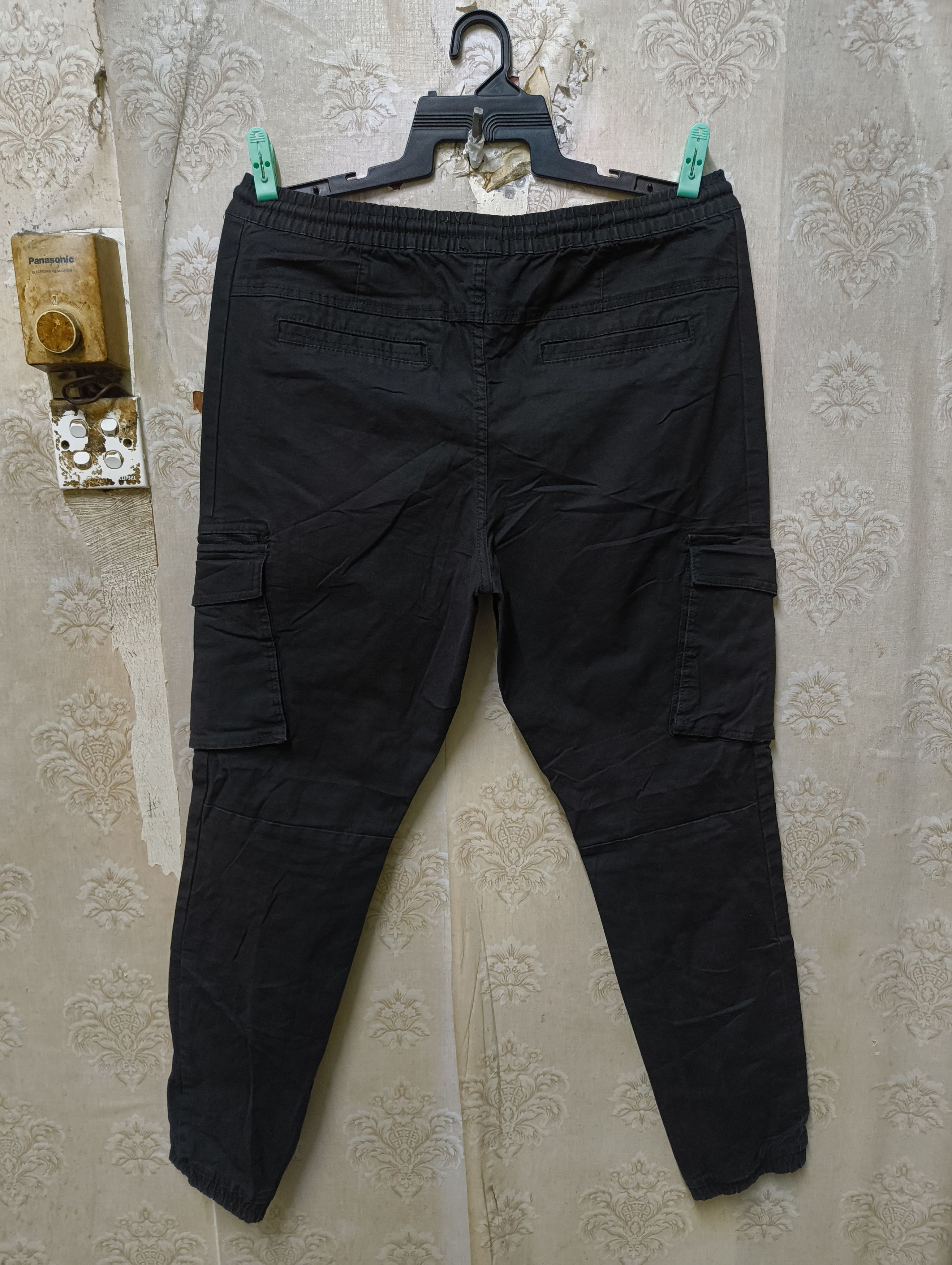 Denim & Co. Denim Co. Black Slim cuffed Cargo pants Size US 36 / EU 52 - 2 Thumbnail