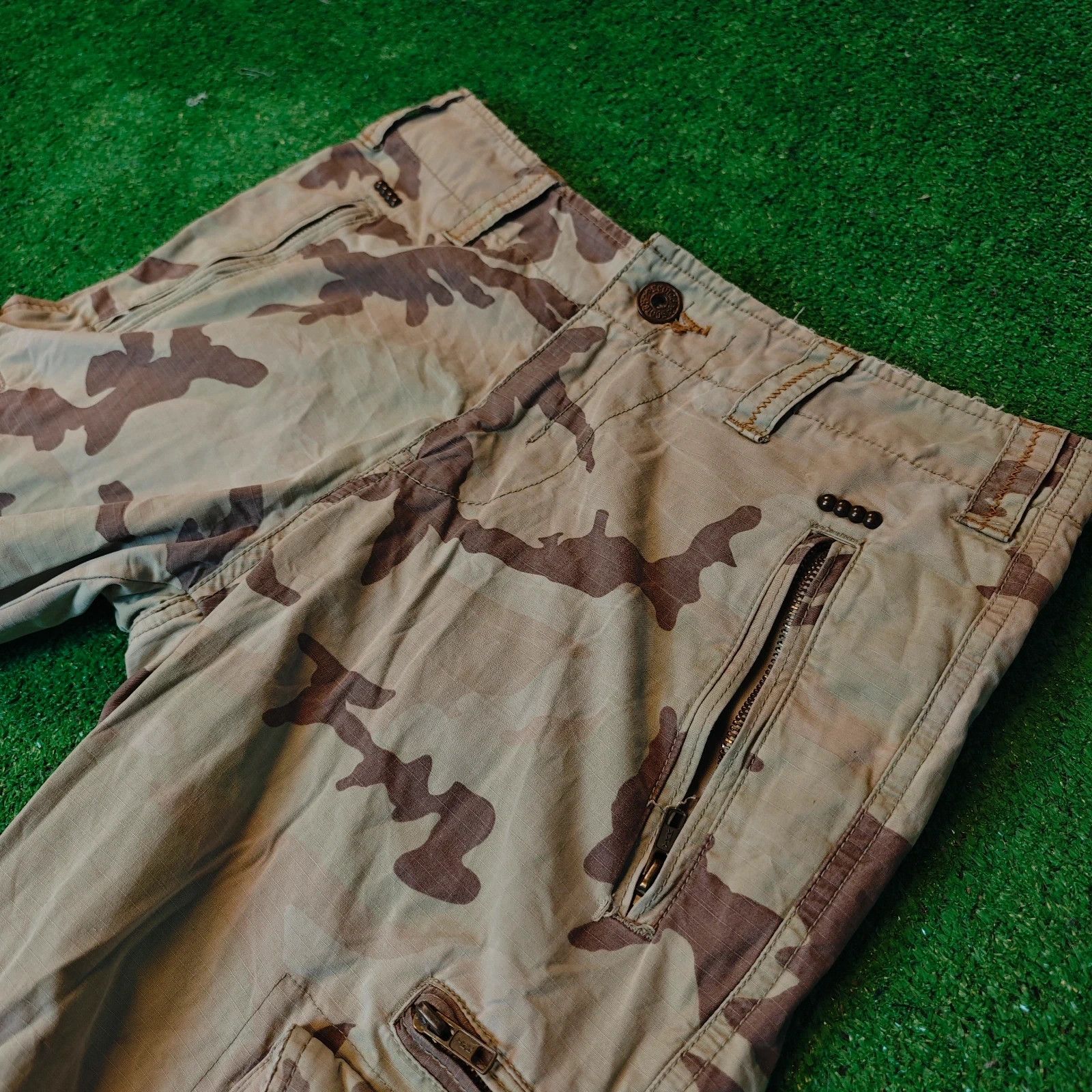 Scotch & Soda Scotch & Soda Cargo Pants Mens 32 straight utility camo Size US 32 / EU 48 - 12 Thumbnail