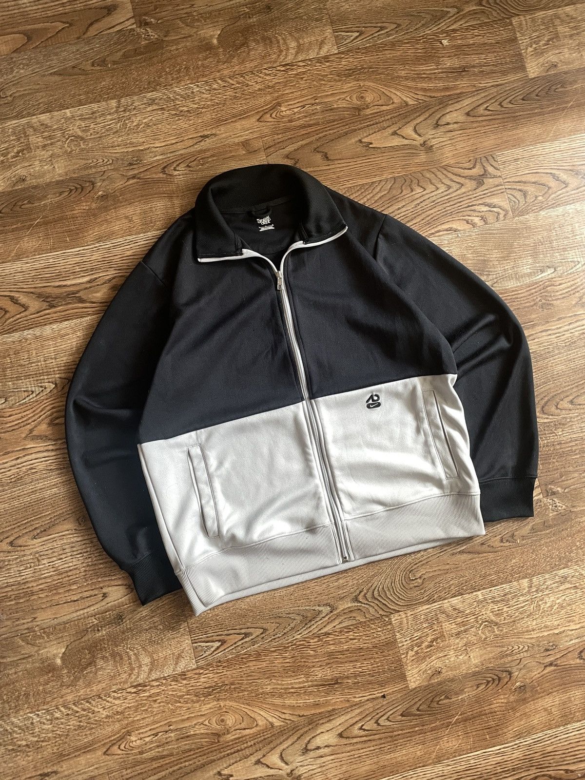 Nike × Vintage Nike Vintage Zip Up Jacket Swoosh Black Track Olympic Size US L / EU 52-54 / 3 - 2 Thumbnail