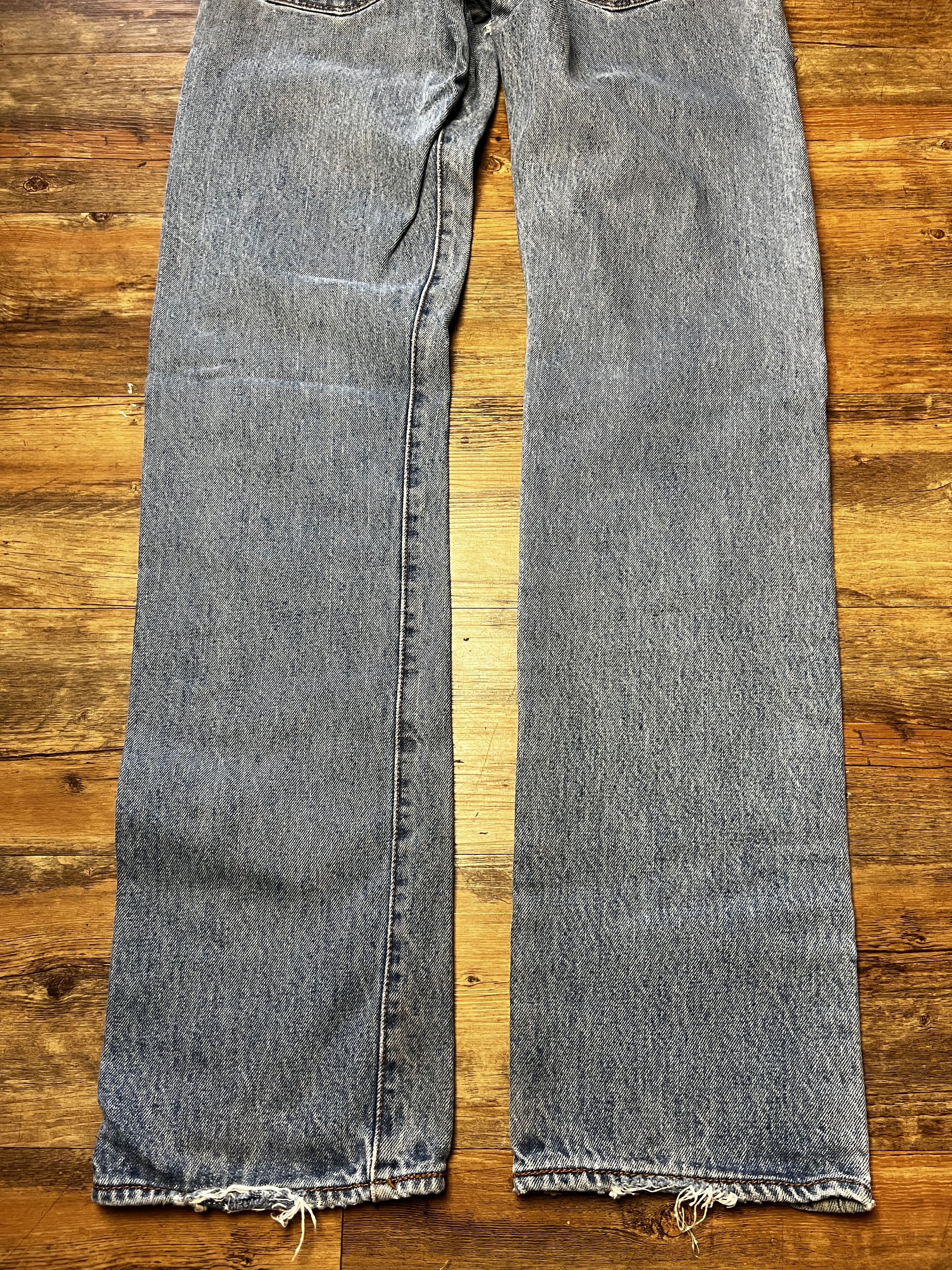 Levi's Vintage Clothing Vintage 501 Levi's Straight Leg Blue Button Fly Denim Jeans Size US 30 / EU 46 - 12 Thumbnail