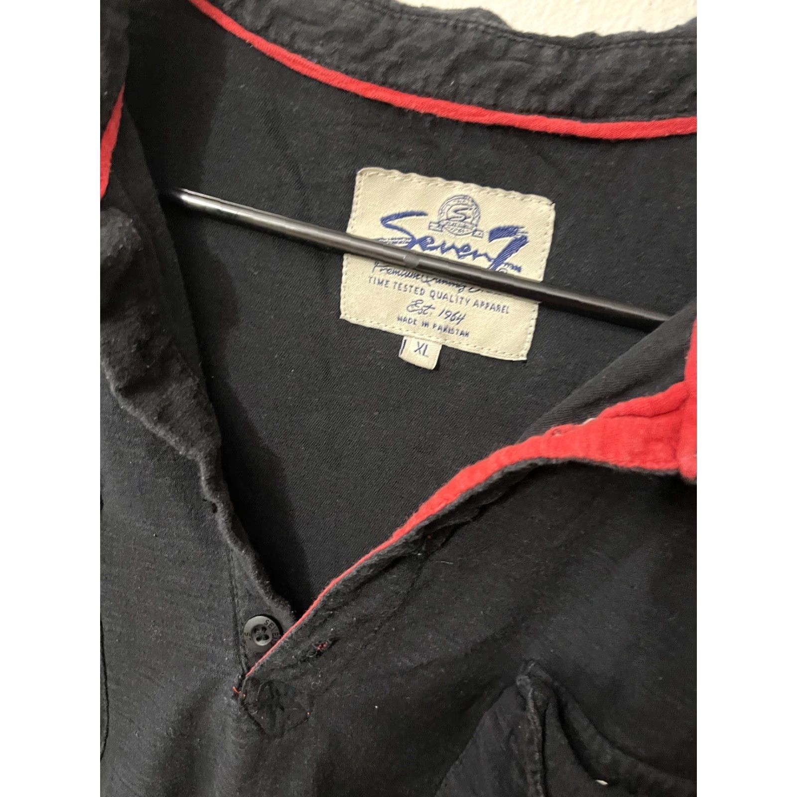 Vintage VINTAGE Seven7 Polo Shirt Shirt XL Black 40 in Chest Pockets Mens 4 Button Short Sleeve Collared 100% Cotton Polo Shirt 28 in length 1990s? Size US XL / EU 56 / 4 - 3 Thumbnail