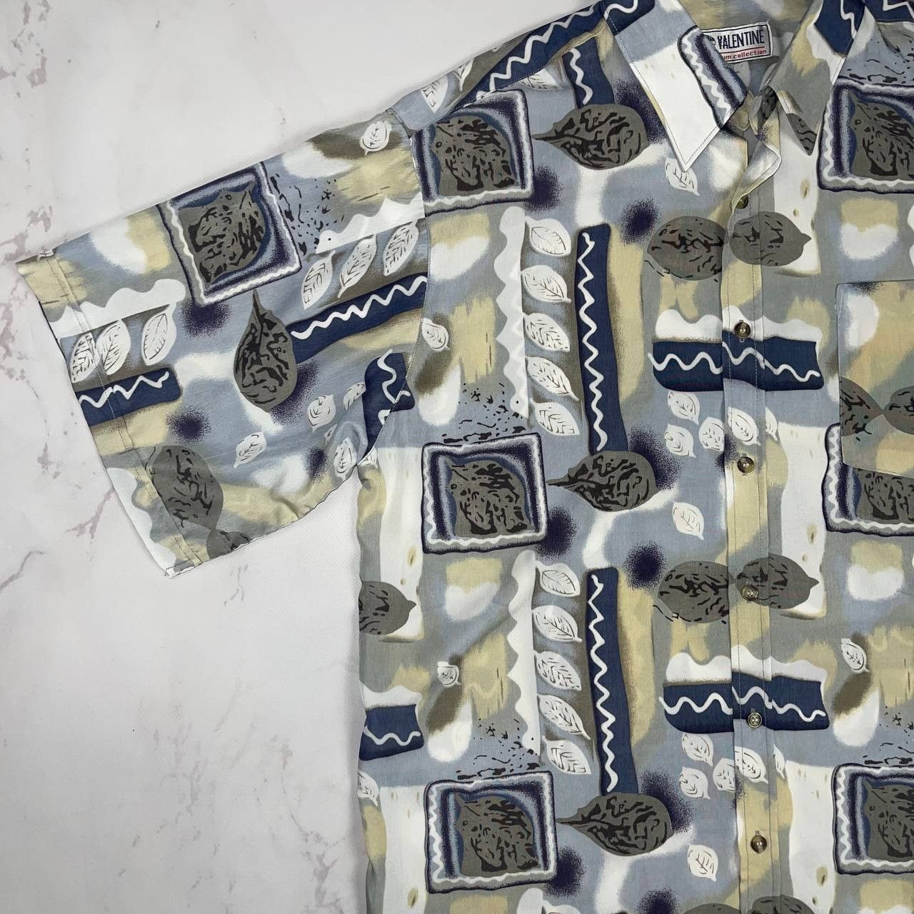 Vintage Vintage short sleeve valentine shirt, size XXL Size US XXL / EU 58 / 5 - 4 Thumbnail