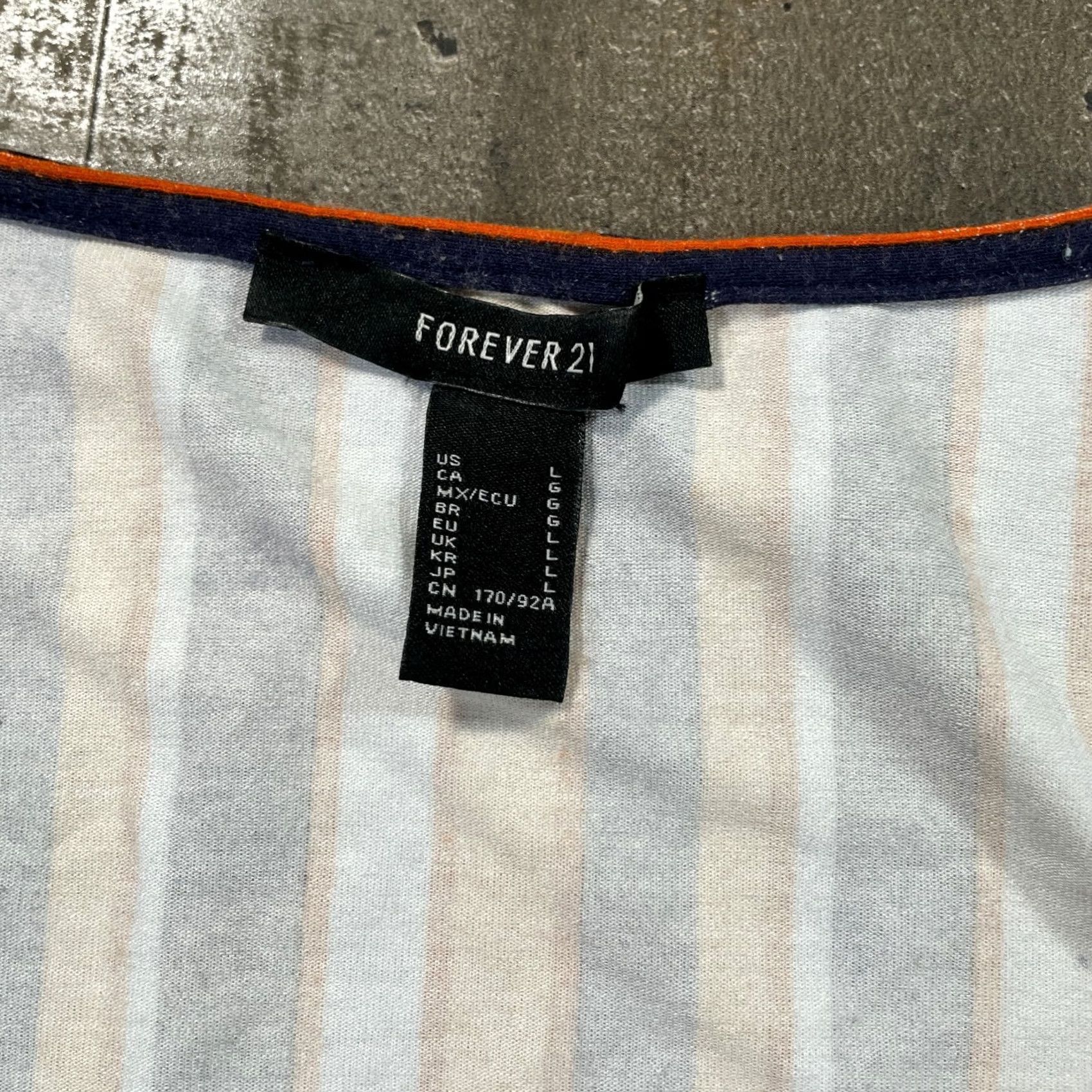 Forever 21 FOREVER 21 Top Womens Large Yellow Striped Half Sleeve Self Tie Wrap Blouse V-Neck Casual Shirt Size L / US 10 / IT 46 - 3 Thumbnail