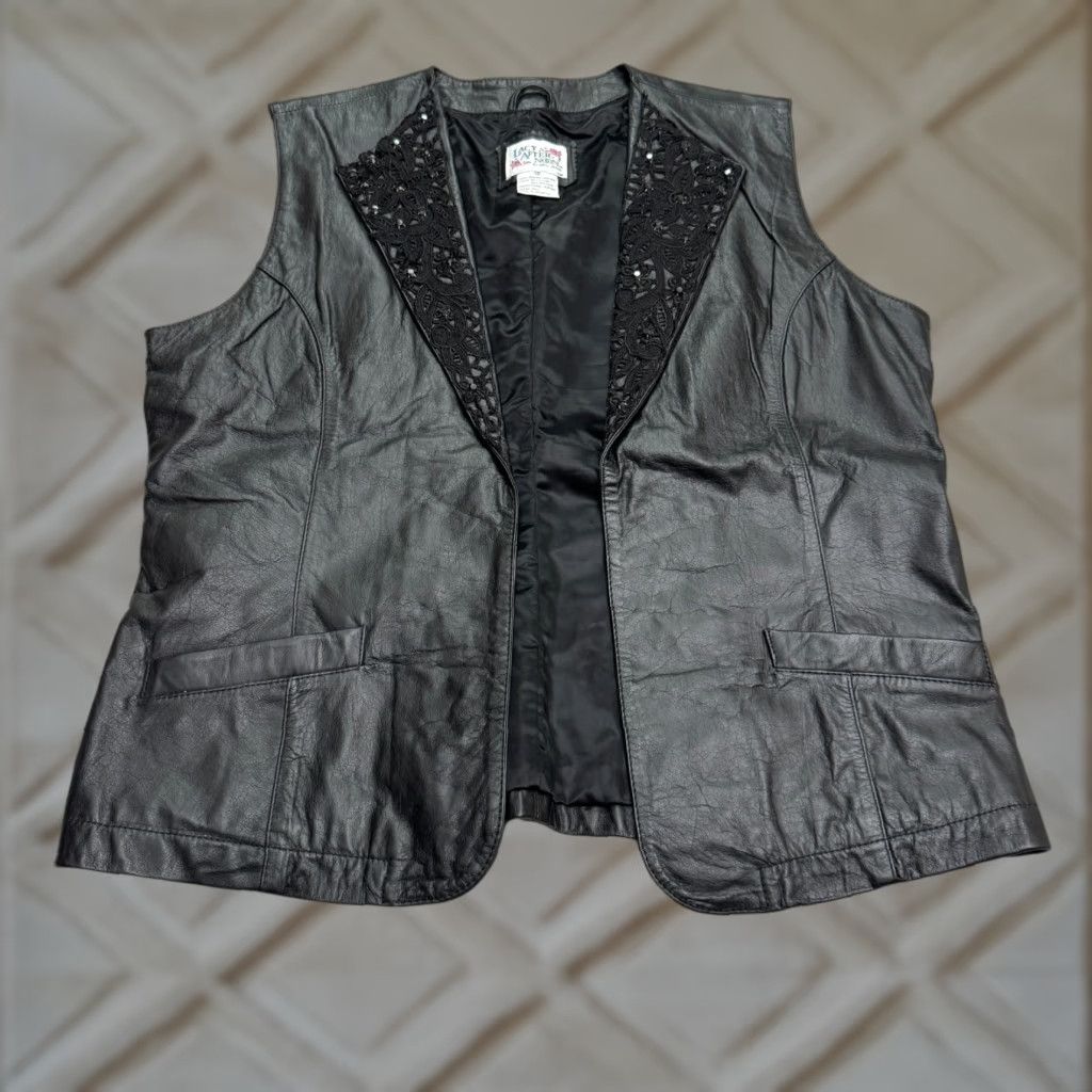 Vintage VINTAGE Embellished Leather Beaded Vest Womens 16 Black Y2K Biker Punk Retro Steampunk Size XXL / US 16-18 / IT 52-54 - 1 Thumbnail