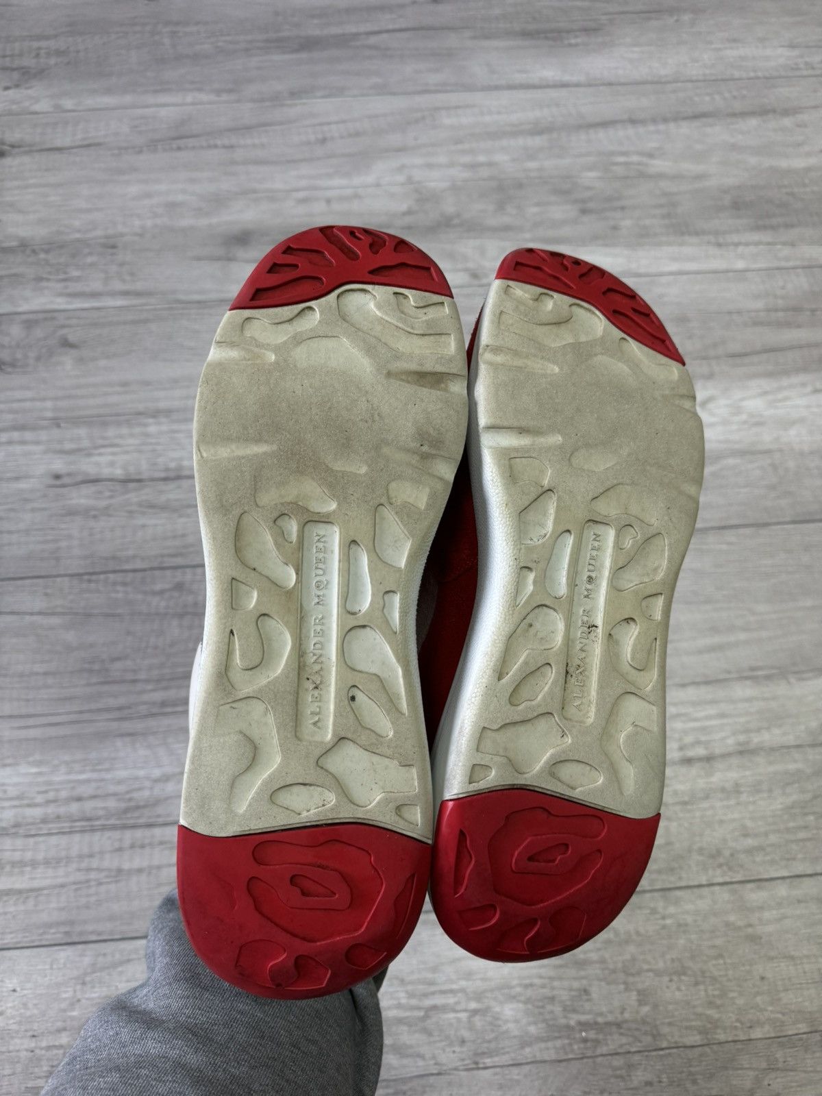 Alexander McQueen Alexander McQueen Runner Sneakers Size 41 Size US 8 / EU 41 - 5 Thumbnail
