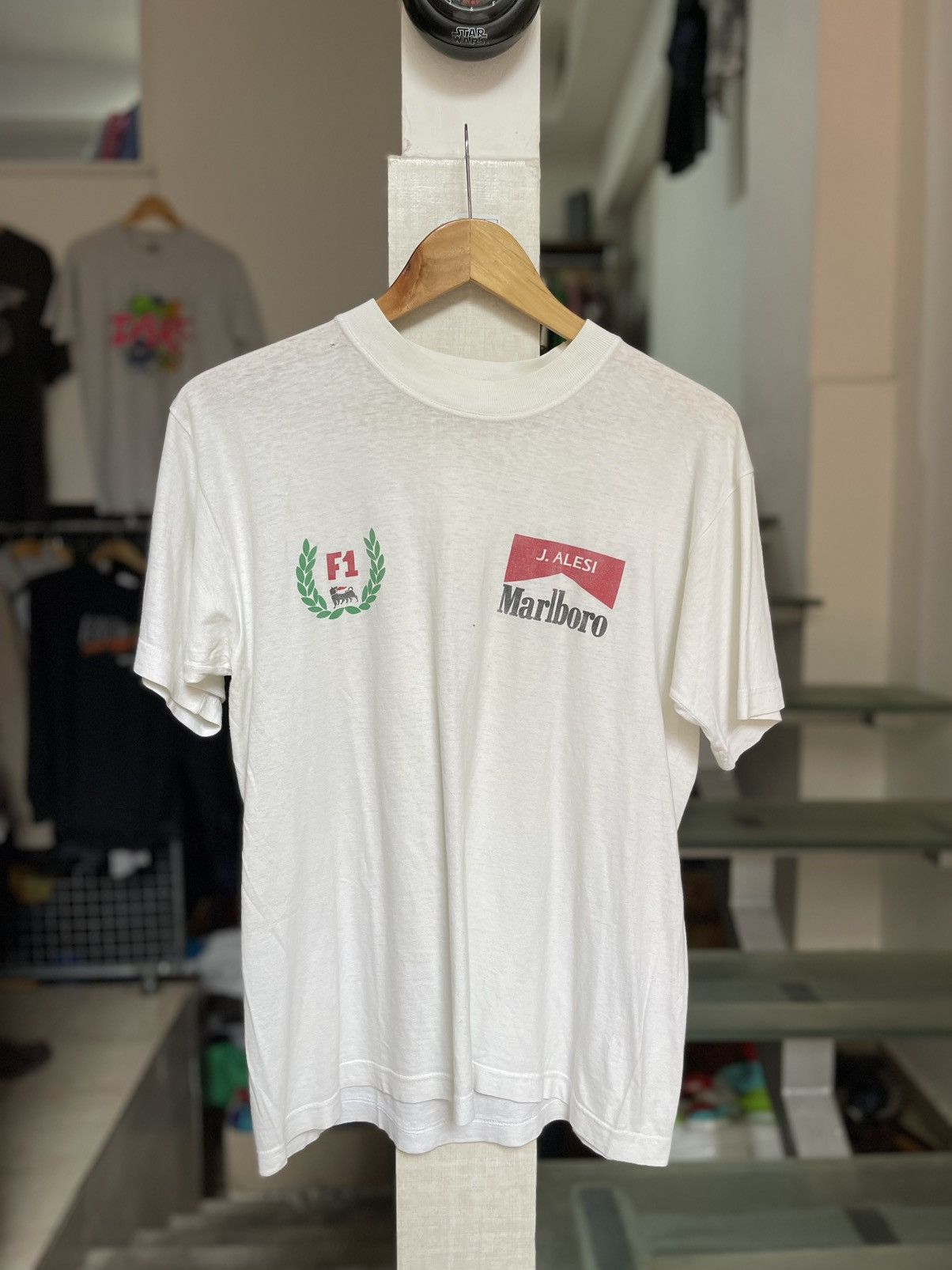 Vintage Vintage Jean Alesi Formula 1 Marlboro t shirt 1990 Size US L / EU 52-54 / 3 - 1 Thumbnail