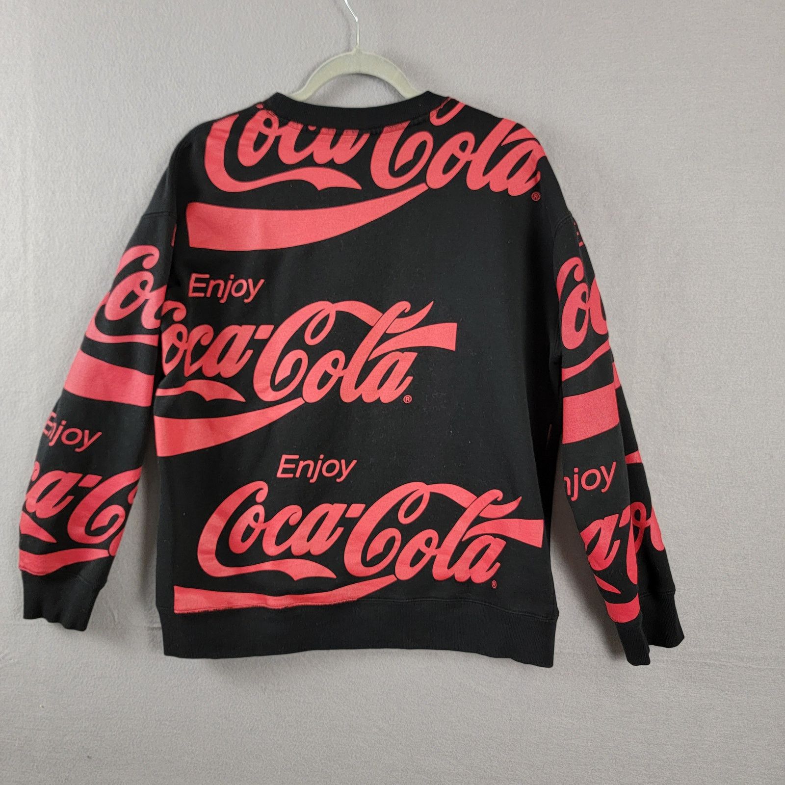 Coca Cola Coca-Cola Logo Red on Black Long Sleeve Pullover Sz M (204) Size US M / EU 48-50 / 2 - 2 Thumbnail
