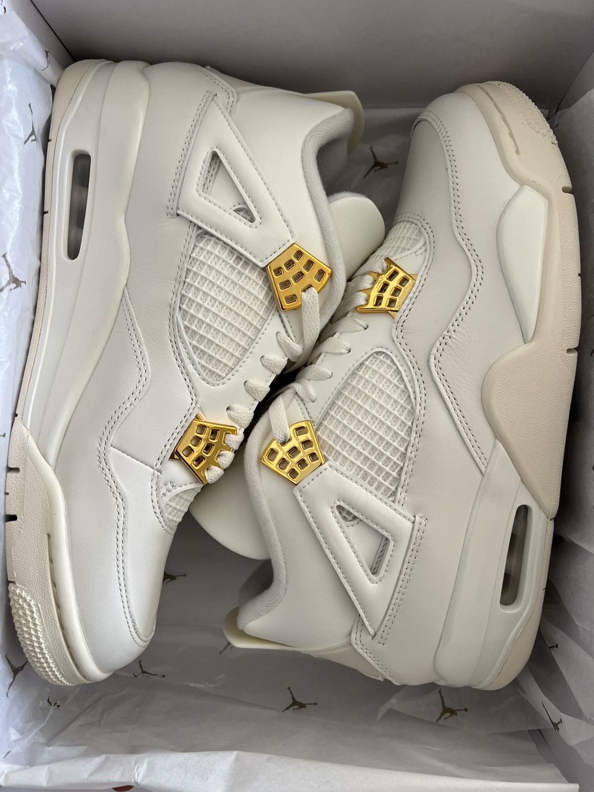 Jordan Brand Nike Jordan 4 metallic gold Size US 10.5 / EU 43-44 - 1 Preview