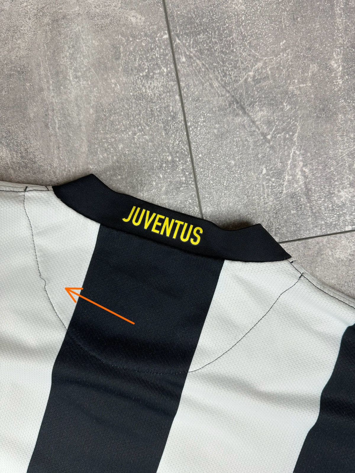 Nike Nike Juventus 2009/10 Home Soccer Football Jersey Size US S / EU 44-46 / 1 - 20 Thumbnail