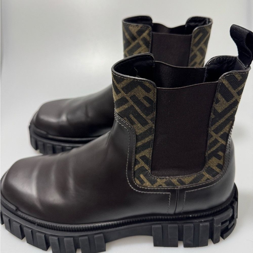 Fendi Fendi Force Chelsea Boots Black Brown Men’s Size 9. Size US 9 / EU 42 - 3 Thumbnail