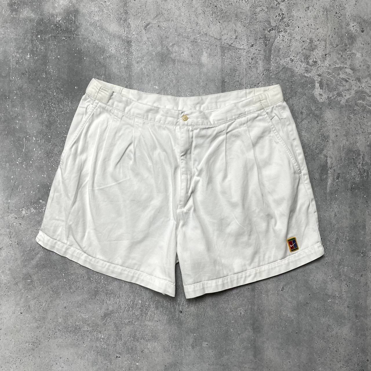 Vintage Vintage 90s Nike Court Tennis Cotton Shorts White Size 36 Size US 36 / EU 52 - 1 Thumbnail