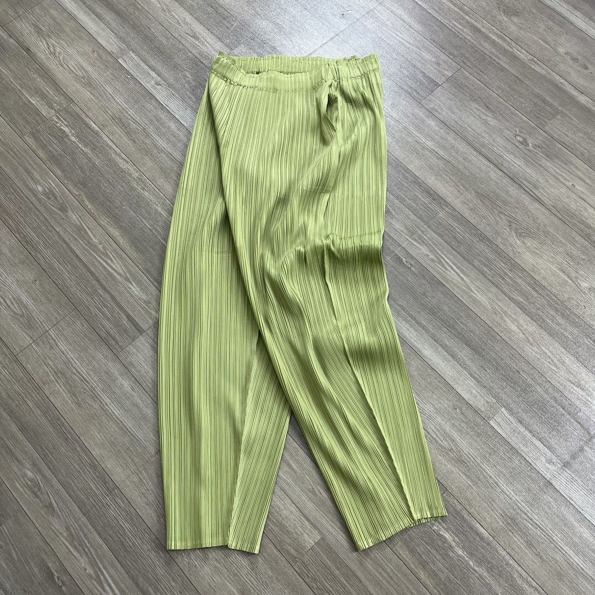 Pleats Please Issey Miyake Vintage Pleats Please Issey Miyake Green Monthly June Pants Size US 28 / EU 44 - 2 Thumbnail