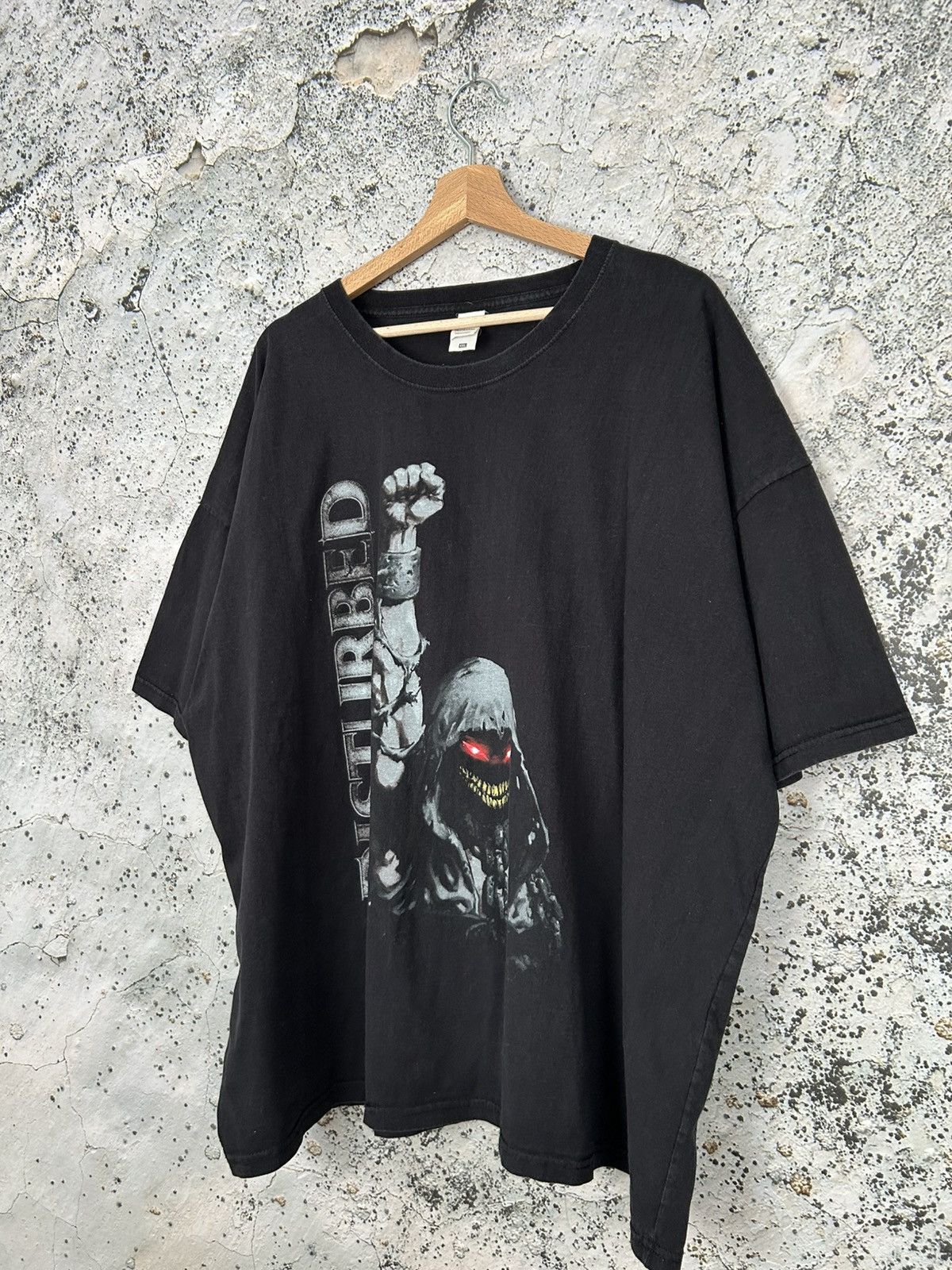Band Tees Vintage Disturbed Rock Band Tee Metal Horror Grunge Punk Size US XXL / EU 58 / 5 - 2 Thumbnail