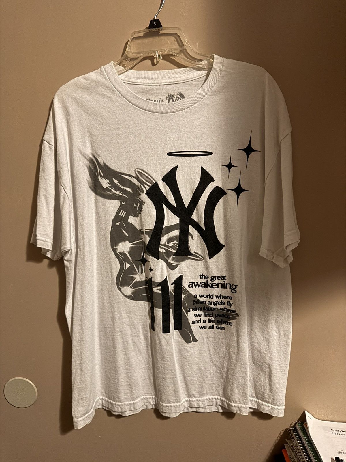 New York Yankees DEMIK NY White Tee Size US XL / EU 56 / 4 - 1 Thumbnail