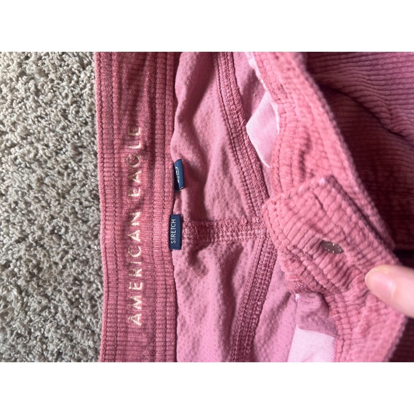 American Eagle Outfitters American Eagle Cargo Pants Womens 6 Pink Corduroy Wide Leg Size 28" / US 6 / IT 42 - 6 Thumbnail