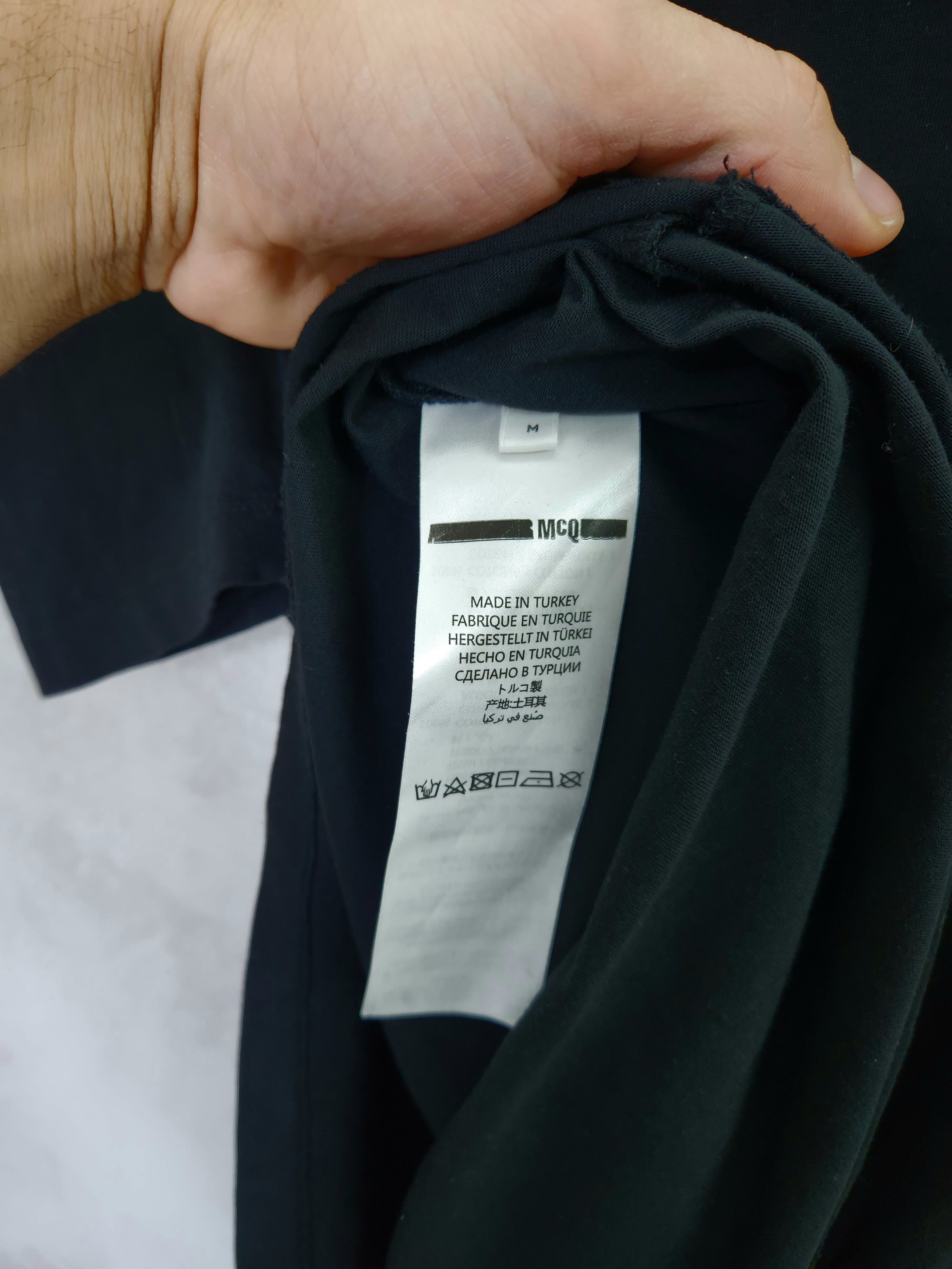 Alexander McQueen Alexander McQueen t shirt big logo Size US M / EU 48-50 / 2 - 7 Thumbnail