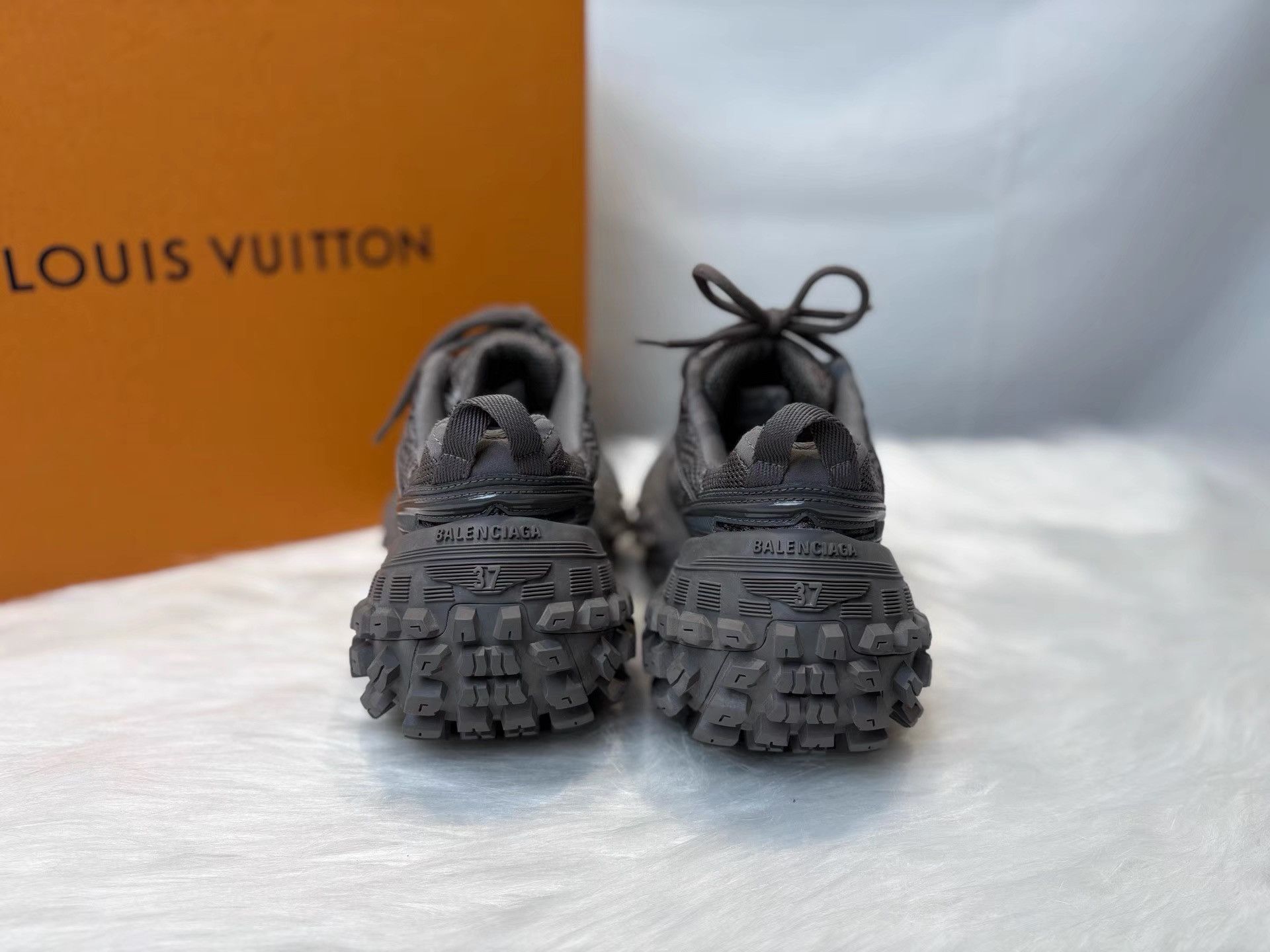 Balenciaga Balenciaga Bouncer Defender Low-top Dad Shoes K36 Size US 7 / IT 37 - 3 Thumbnail