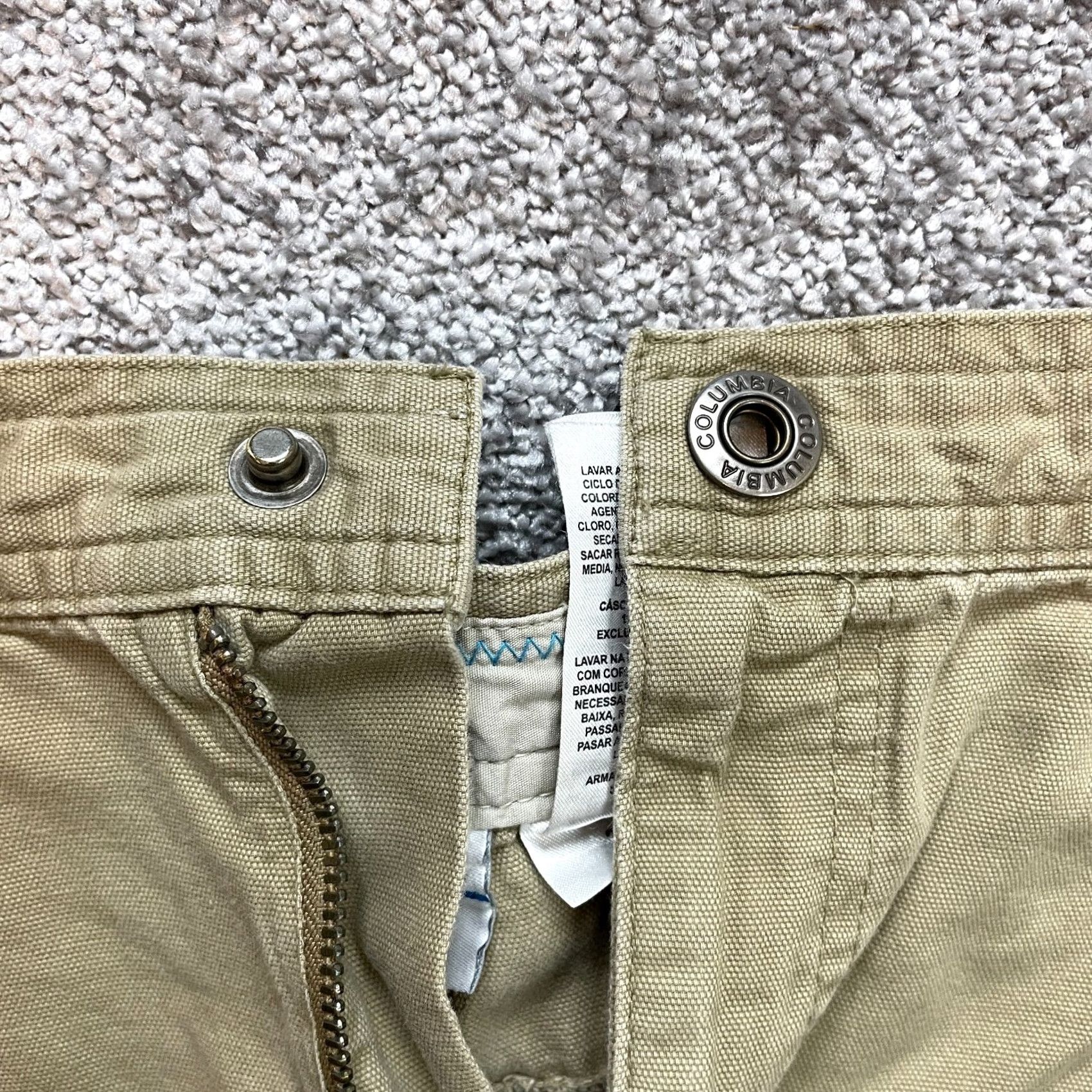Vintage Columbia Shorts Mens 38 Beige Pockets Hiking Camping Outdoor 9" Inseam Athletic Regular Pocketed Cotton Polyester Fabric Shirtless? Size US 38 / EU 54 - 2 Thumbnail