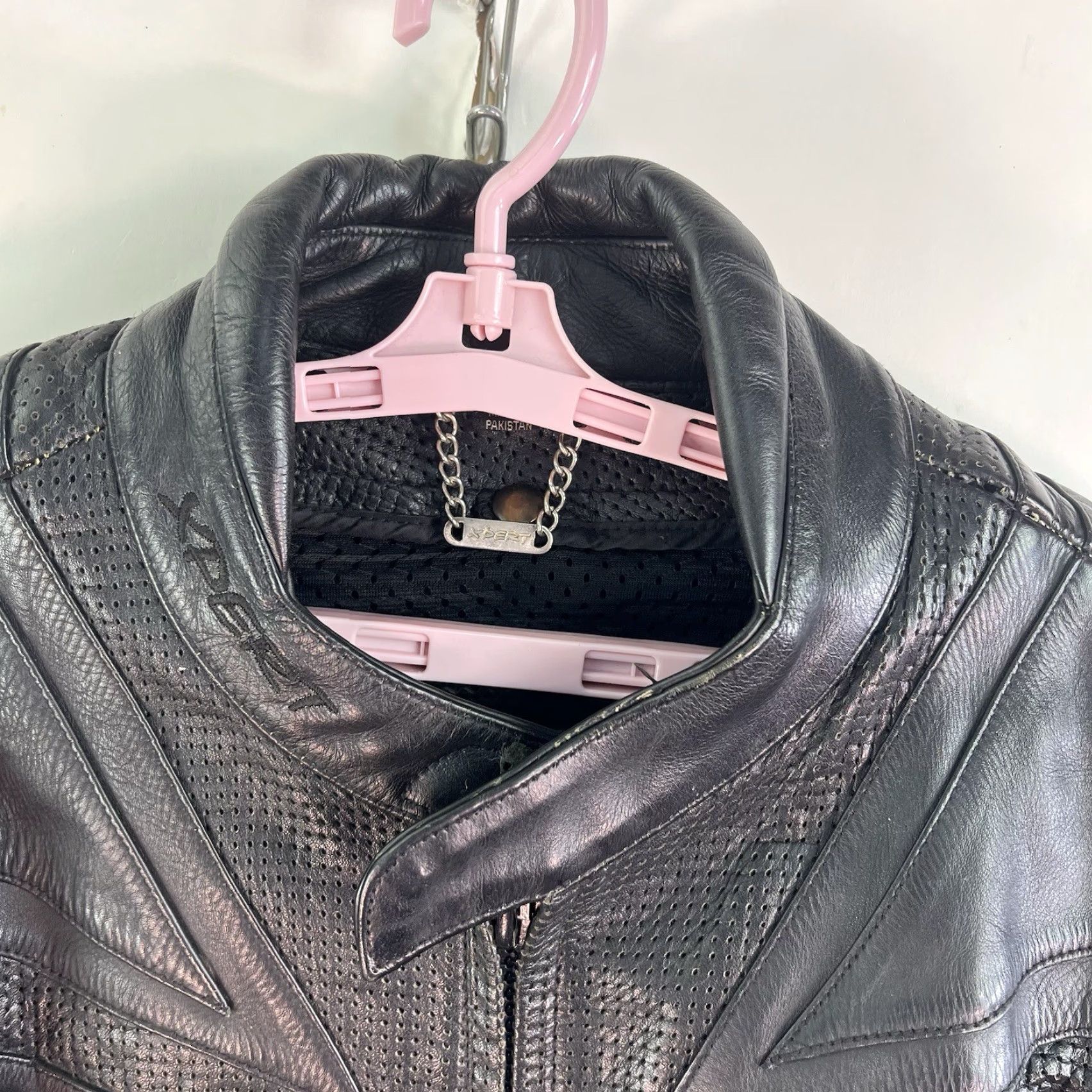 Vintage VINTAGE Xpert Motorcycle Jacket Black Leather Padded 42 Men Sportswear Normal Fit Mid-Length Band Collar Jacket/Moto Size US XS / EU 42 / 0 - 2 Thumbnail