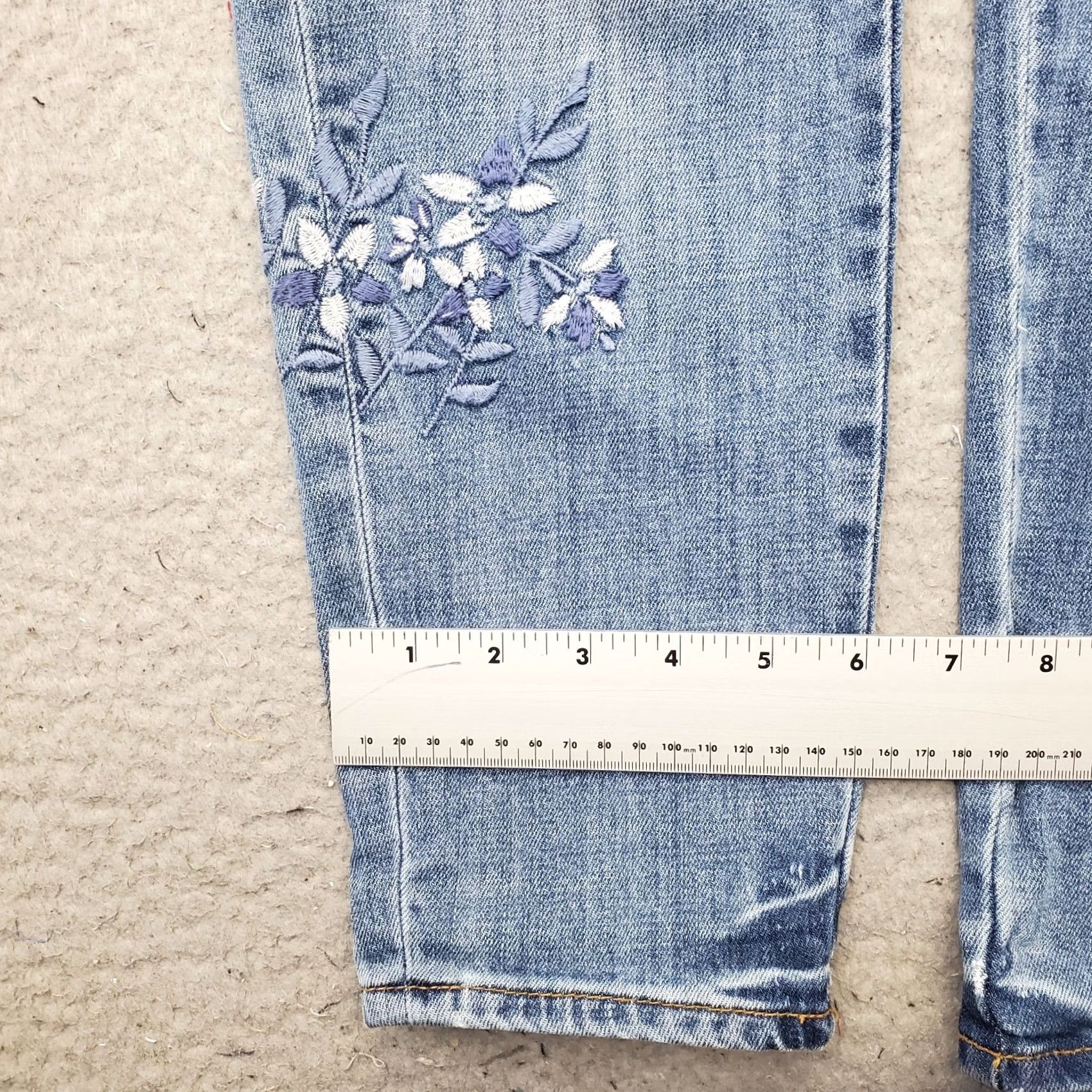 Talbots Talbots Womens Jeans 4P Blue Floral Embroidered Five Pocket Girlfriend Mid Rise Straight Size 27" / US 4 / IT 40 - 6 Thumbnail