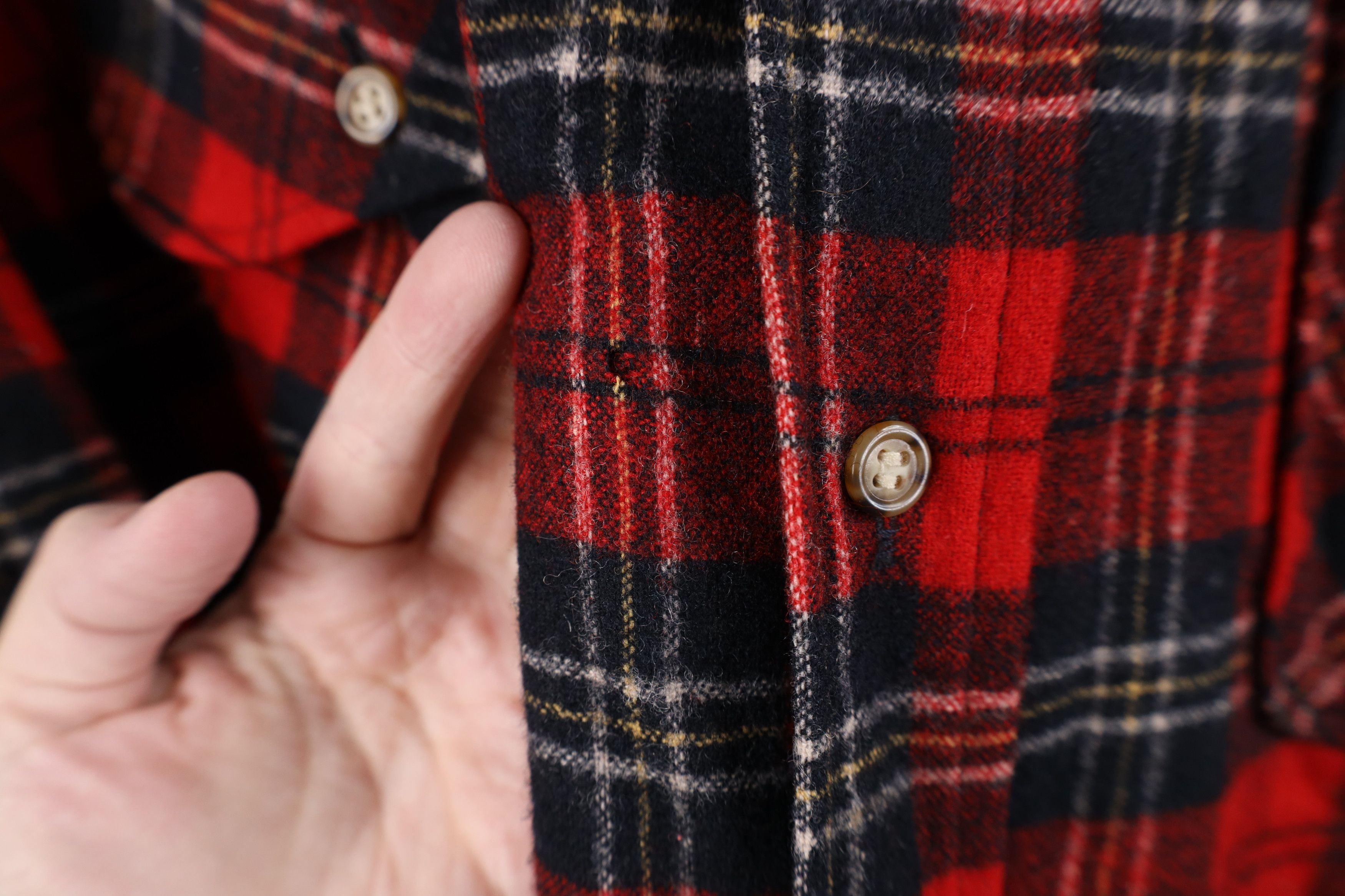Pendleton Vintage 70s Pendleton Virgin Board Button Shirt Plaid USA Size US L / EU 52-54 / 3 - 7 Thumbnail