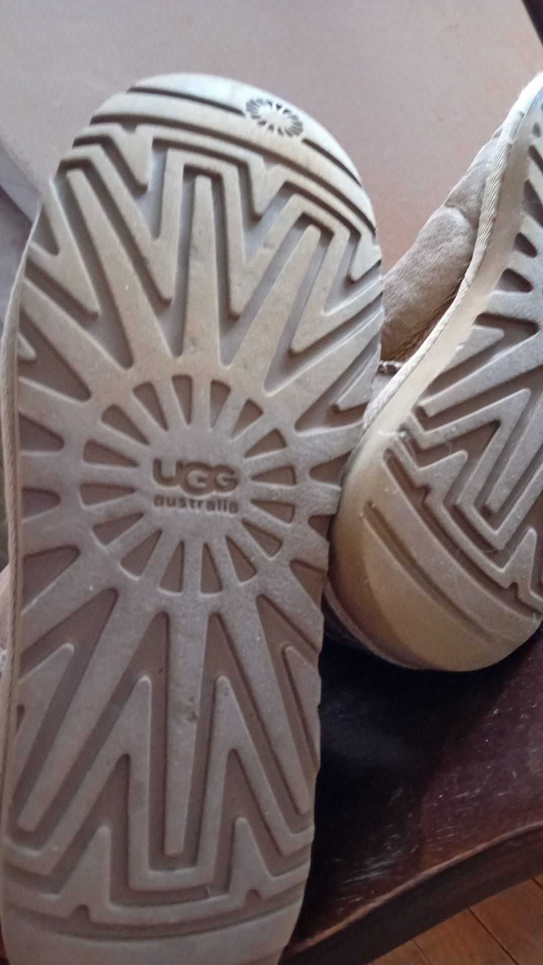 Ugg Ugg Clasic Short Metalic Sheepskin Boots Womans Size 8 Size US 8 / IT 38 - 7 Thumbnail