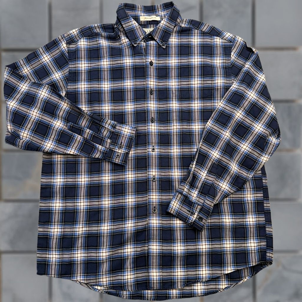 Vintage L.L. Bean Shirt Mens Large Blue Plaid Flannel Button Down Workshirt Size US L / EU 52-54 / 3 - 1 Thumbnail