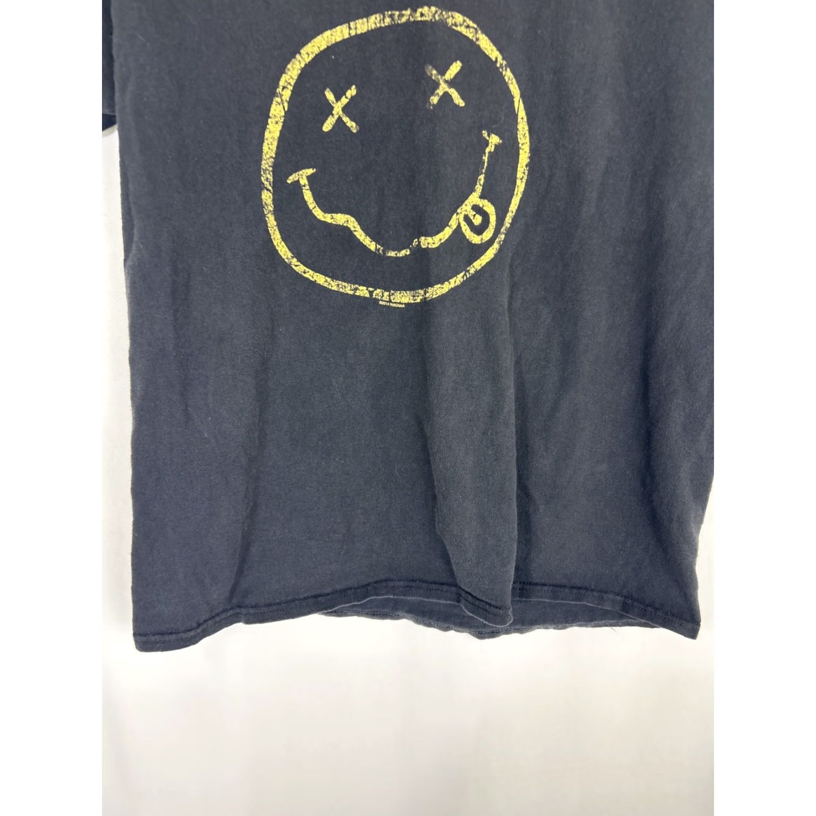 Vintage NIRVANA T-Shirt Smiley Face Logo 2016 Black Delta Mens Small Preowned Size US S / EU 44-46 / 1 - 5 Thumbnail