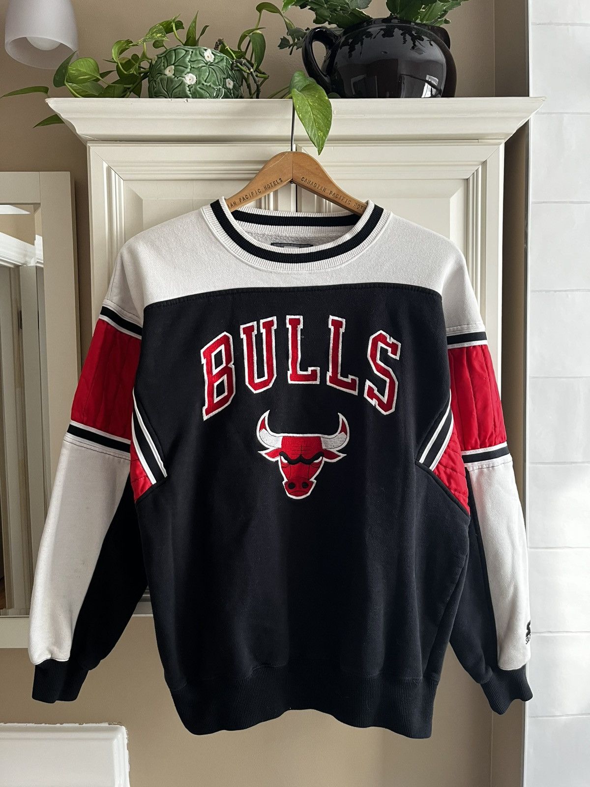 Starter Vintage 80s Starter Chicago Bulls Sweatshirt Size US L / EU 52-54 / 3 - 1 Thumbnail