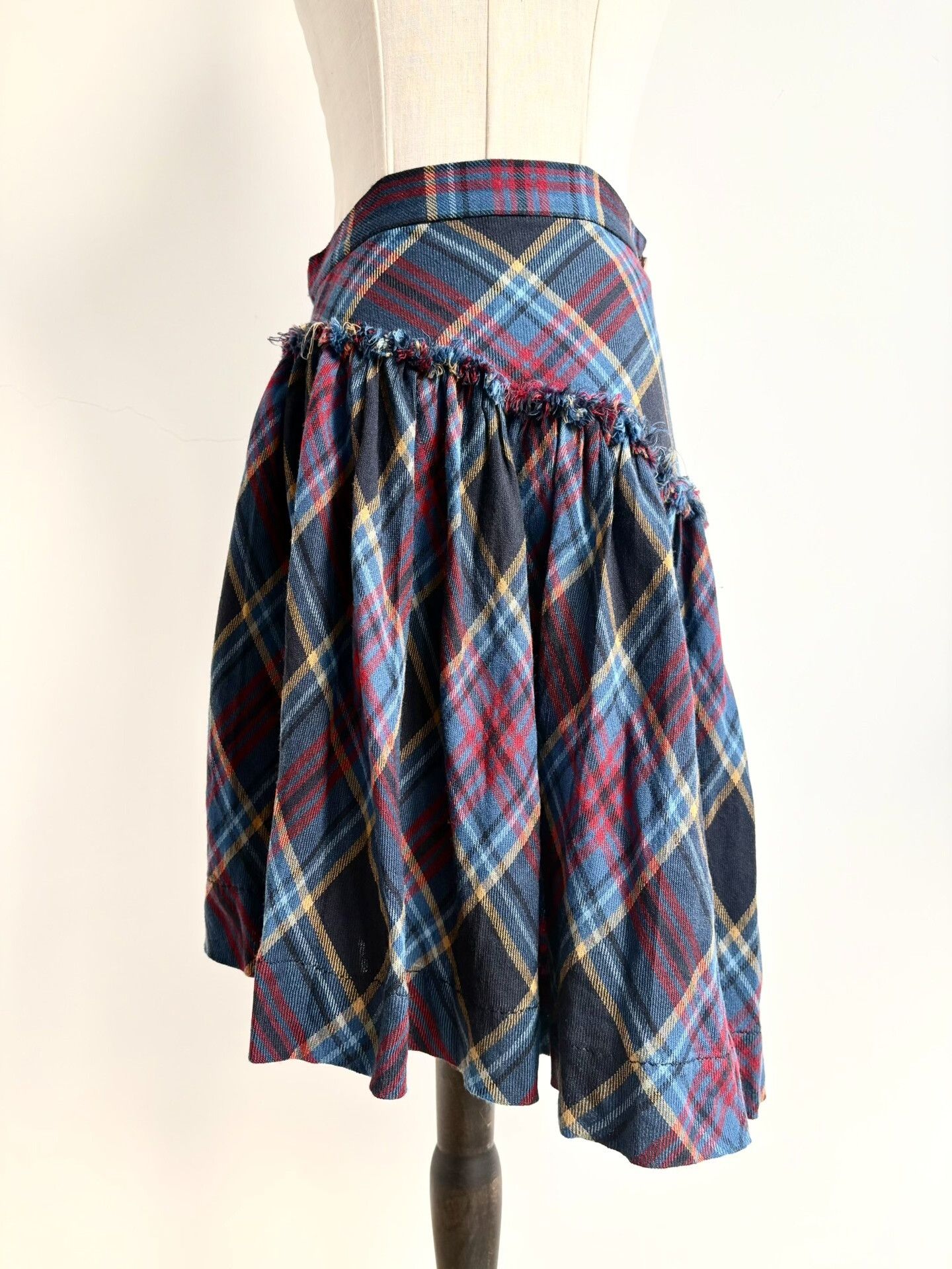 Vivienne Westwood Vivienne Westwood Plaid Skirt Red Label Size 25" / US 0 / IT 36 - 1 Thumbnail